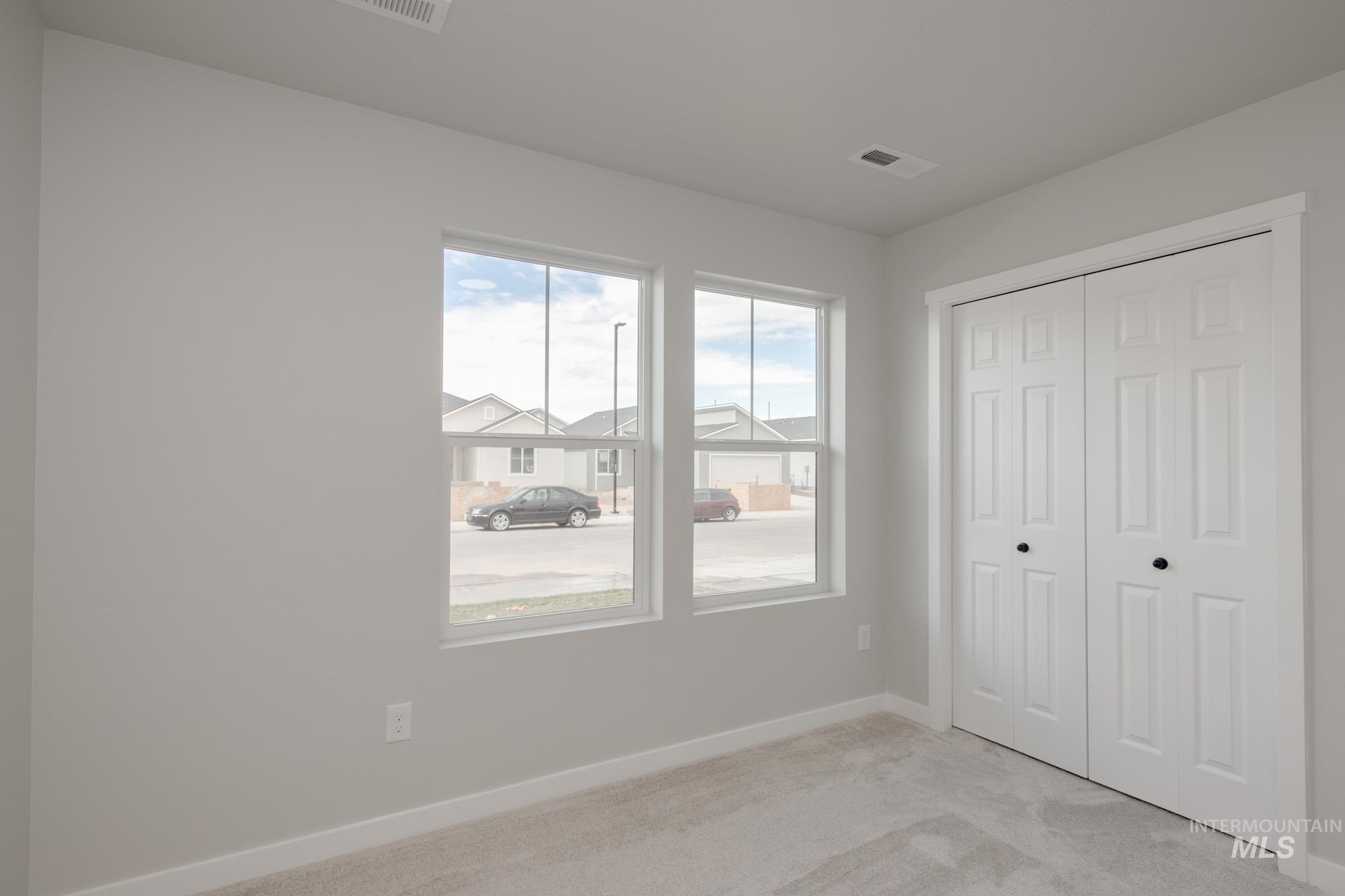 314 N Madrone Ave, Kuna, Idaho 83634, 3 Bedrooms, 2 Bathrooms, Residential For Sale, Price $388,990,MLS 98965257