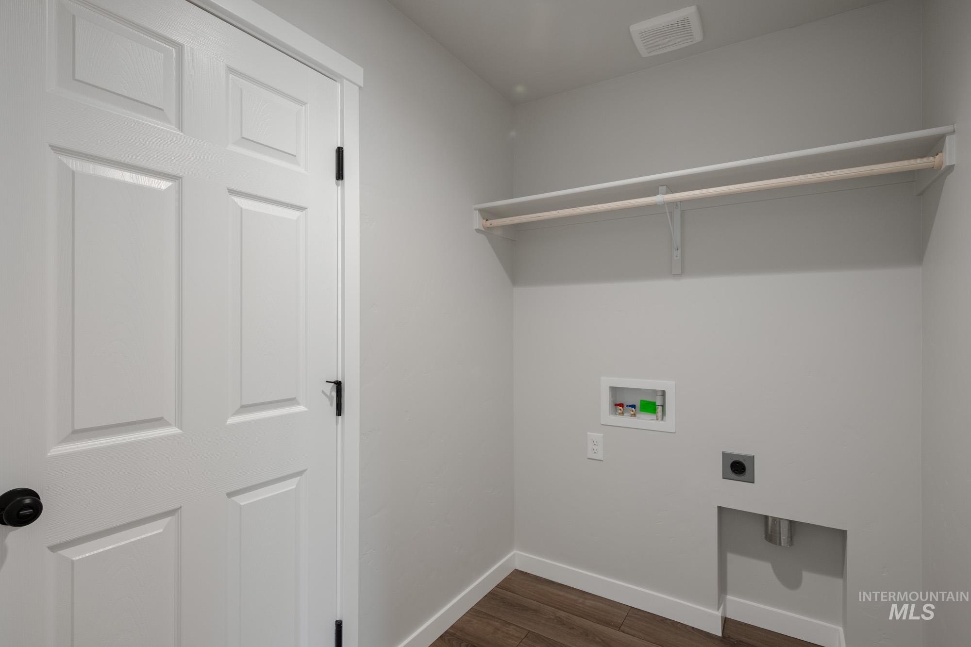 314 N Madrone Ave, Kuna, Idaho 83634, 3 Bedrooms, 2 Bathrooms, Residential For Sale, Price $388,990,MLS 98965257