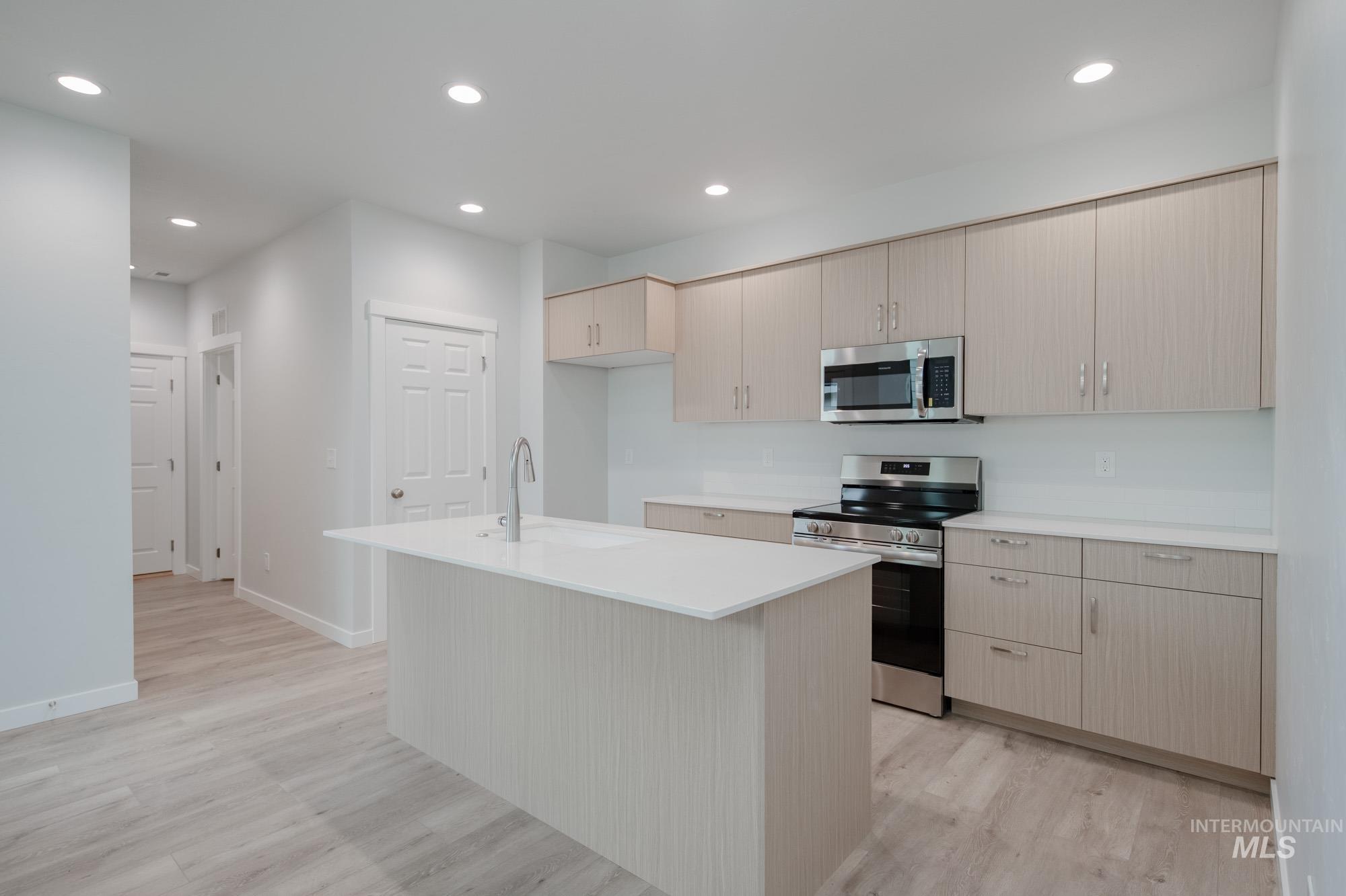 3002 E Boulder Basin Dr, Kuna, Idaho 83634, 3 Bedrooms, 2.5 Bathrooms, Residential For Sale, Price $414,990,MLS 98965261