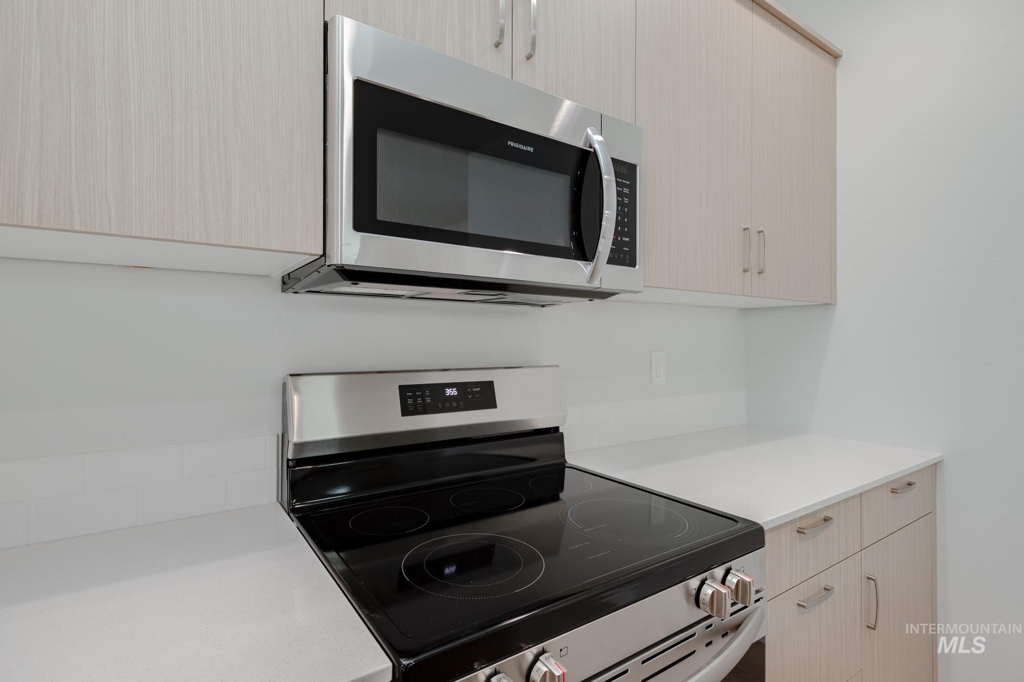 3002 E Boulder Basin Dr, Kuna, Idaho 83634, 3 Bedrooms, 2.5 Bathrooms, Residential For Sale, Price $414,990,MLS 98965261