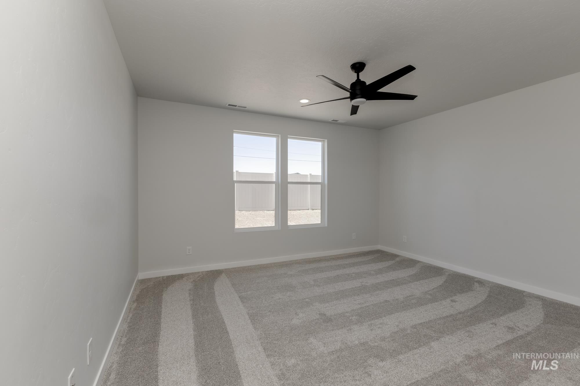 1086 Woods Bog Ct, Middleton, Idaho 83644, 4 Bedrooms, 2 Bathrooms, Residential For Sale, Price $489,990,MLS 98965262