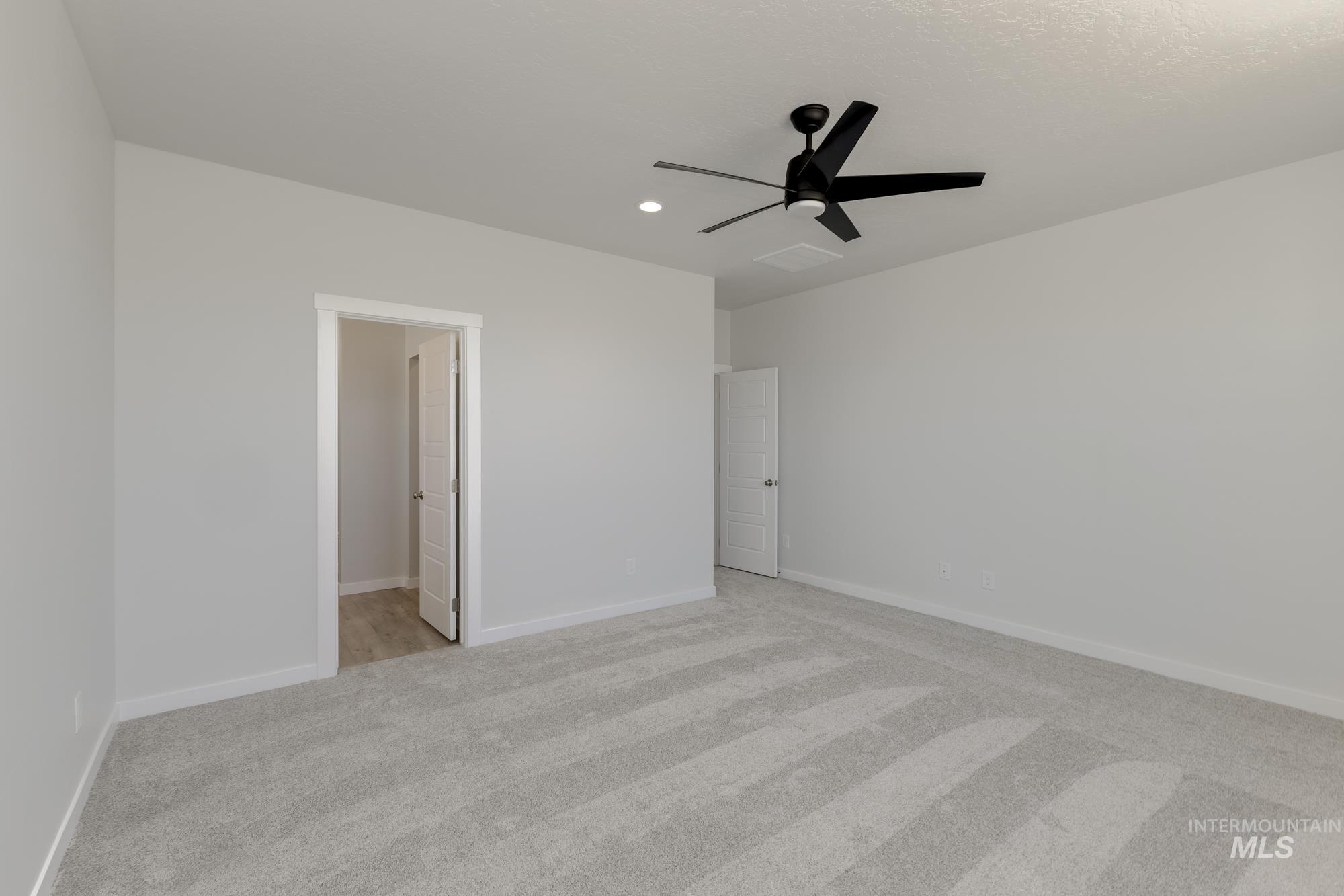 1086 Woods Bog Ct, Middleton, Idaho 83644, 4 Bedrooms, 2 Bathrooms, Residential For Sale, Price $489,990,MLS 98965262