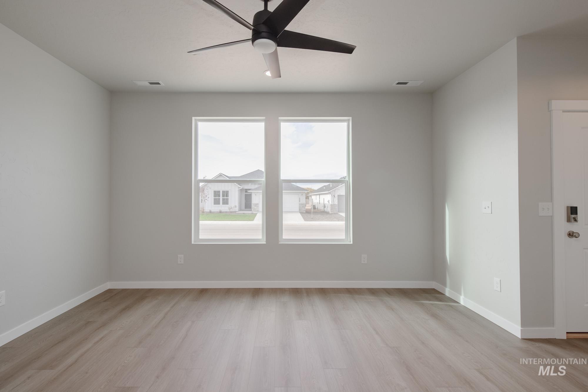 2986 E Boulder Basin Dr, Kuna, Idaho 83634, 3 Bedrooms, 2.5 Bathrooms, Residential For Sale, Price $385,990,MLS 98965263