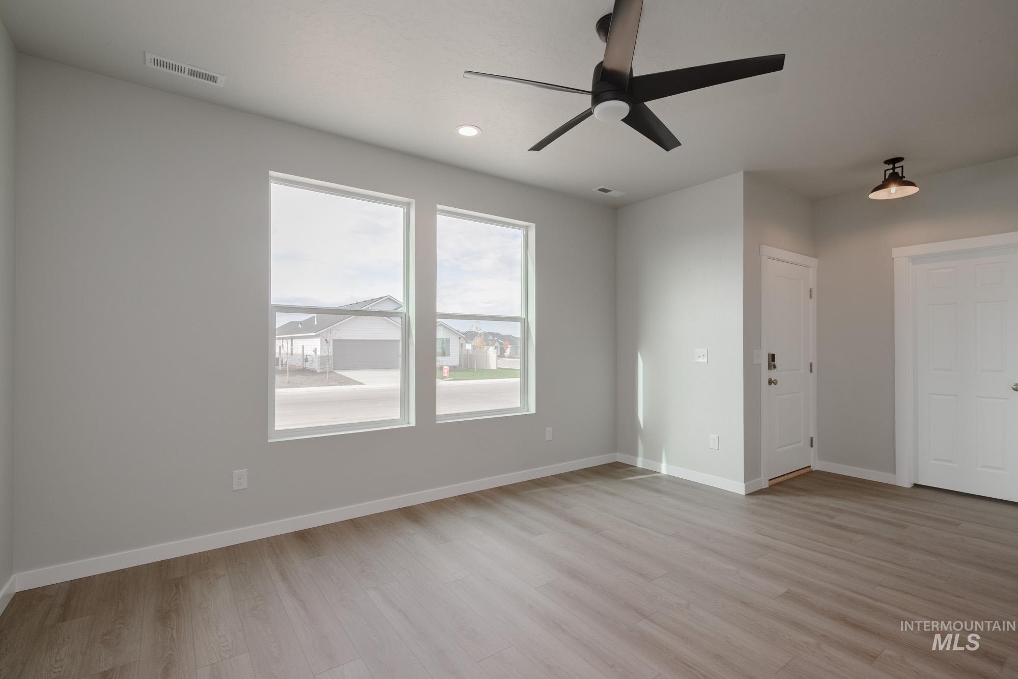 2986 E Boulder Basin Dr, Kuna, Idaho 83634, 3 Bedrooms, 2.5 Bathrooms, Residential For Sale, Price $385,990,MLS 98965263