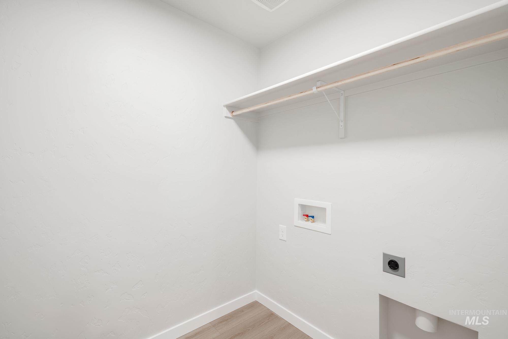 2986 E Boulder Basin Dr, Kuna, Idaho 83634, 3 Bedrooms, 2.5 Bathrooms, Residential For Sale, Price $385,990,MLS 98965263