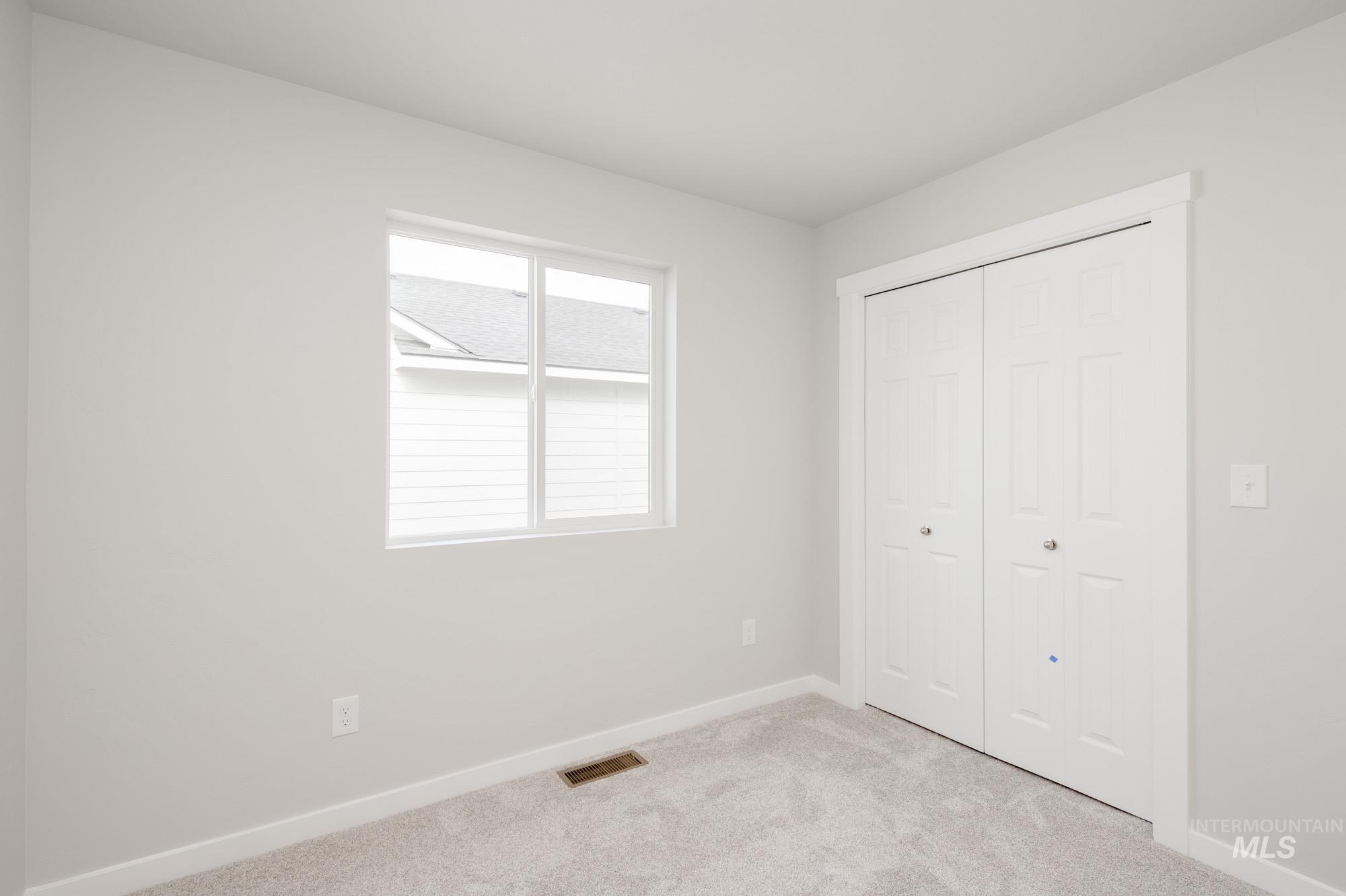 2986 E Boulder Basin Dr, Kuna, Idaho 83634, 3 Bedrooms, 2.5 Bathrooms, Residential For Sale, Price $385,990,MLS 98965263