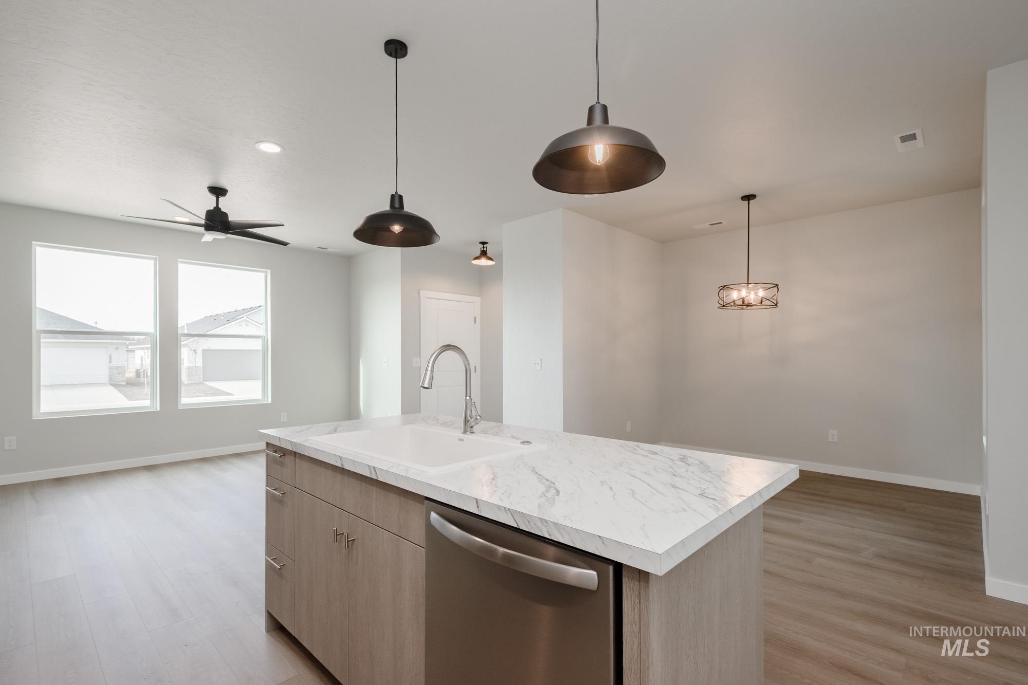 2986 E Boulder Basin Dr, Kuna, Idaho 83634, 3 Bedrooms, 2.5 Bathrooms, Residential For Sale, Price $385,990,MLS 98965263