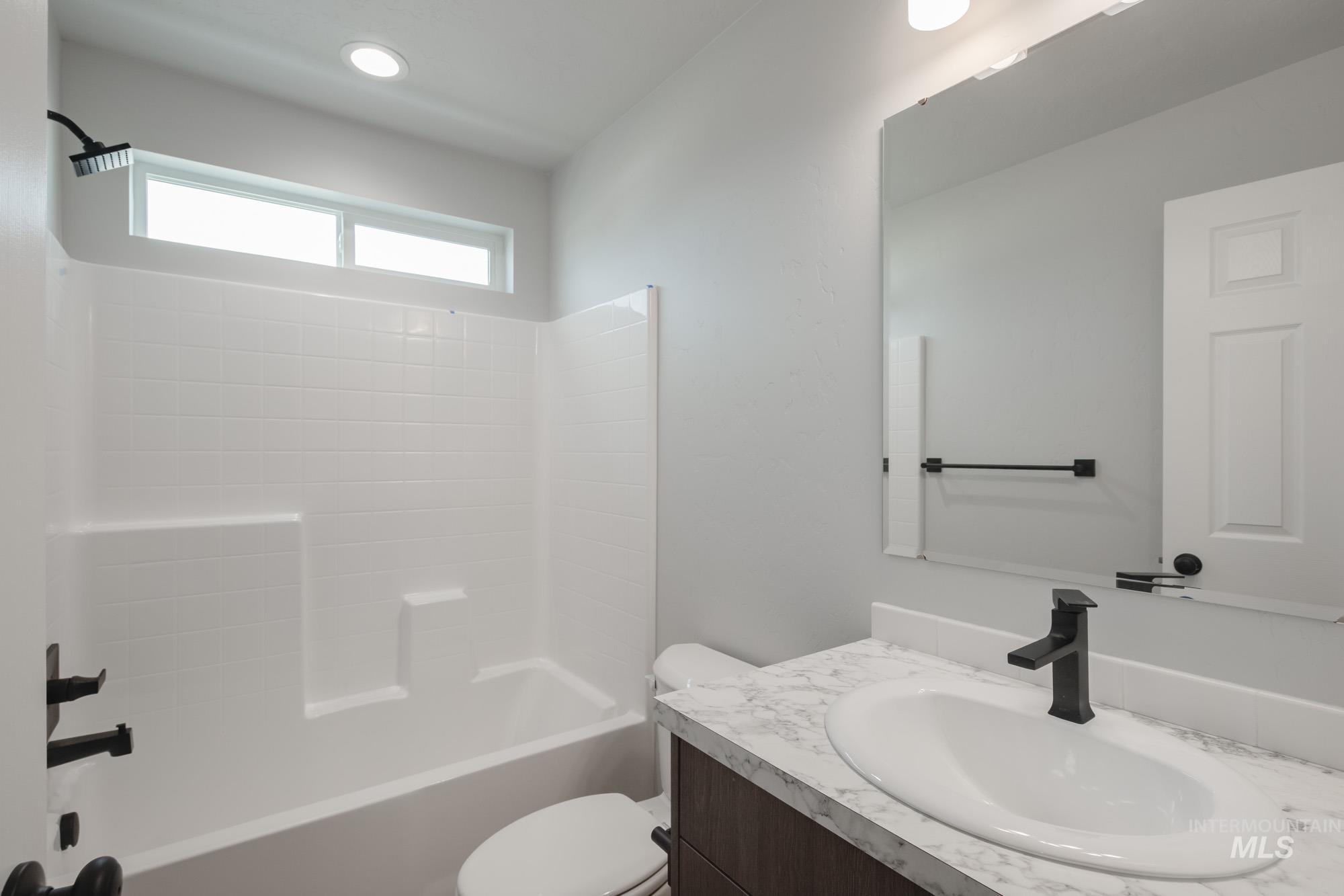 2978 E Boulder Basin Dr, Kuna, Idaho 83634, 3 Bedrooms, 2.5 Bathrooms, Residential For Sale, Price $391,990,MLS 98965265