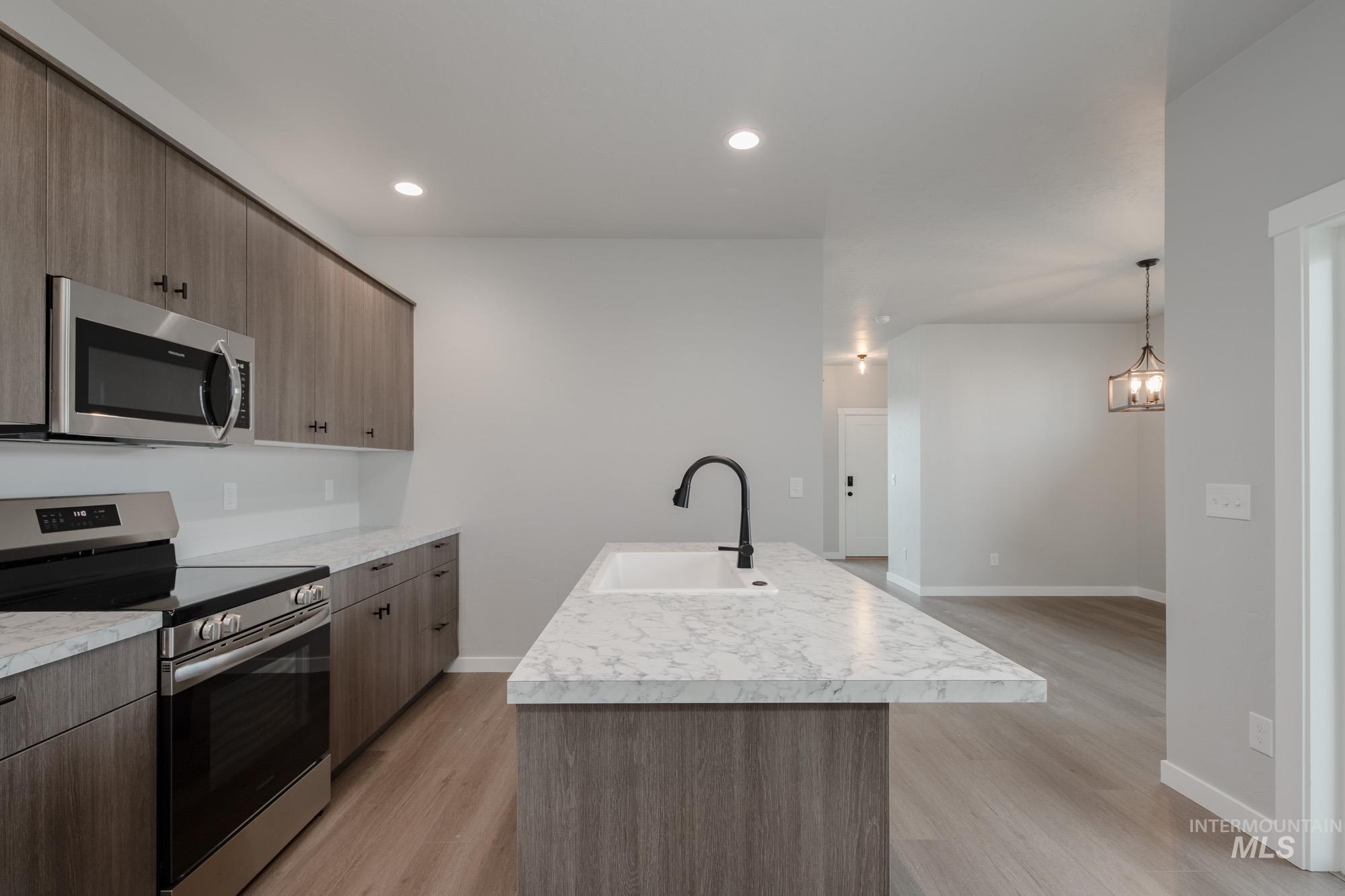 2978 E Boulder Basin Dr, Kuna, Idaho 83634, 3 Bedrooms, 2.5 Bathrooms, Residential For Sale, Price $391,990,MLS 98965265