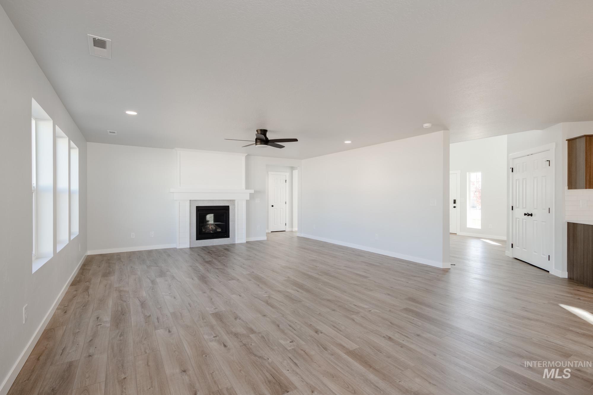 9124 W Violet St, Nampa, Idaho 83687, 4 Bedrooms, 3 Bathrooms, Residential For Sale, Price $559,990,MLS 98965266