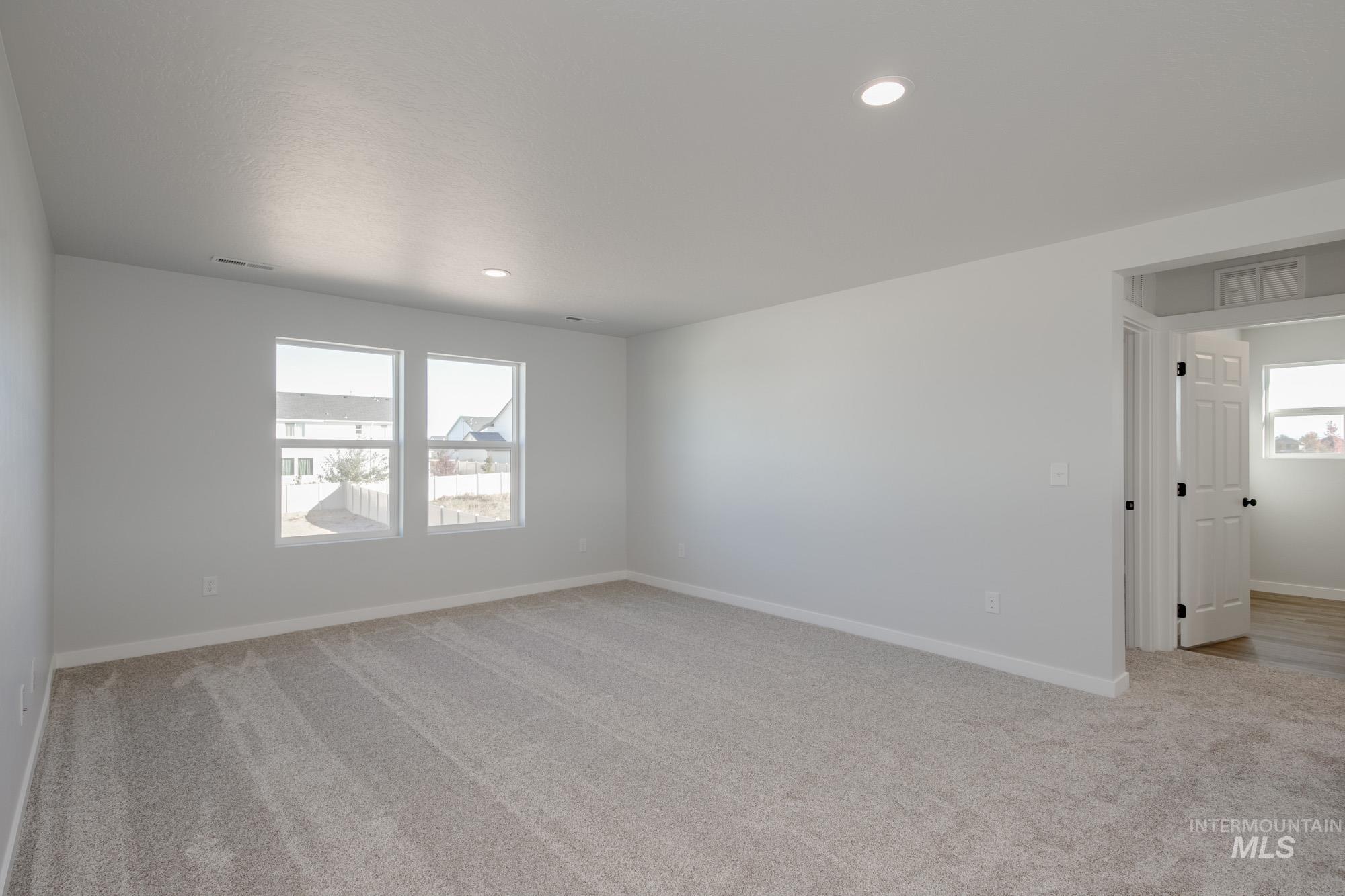 9124 W Violet St, Nampa, Idaho 83687, 4 Bedrooms, 3 Bathrooms, Residential For Sale, Price $559,990,MLS 98965266