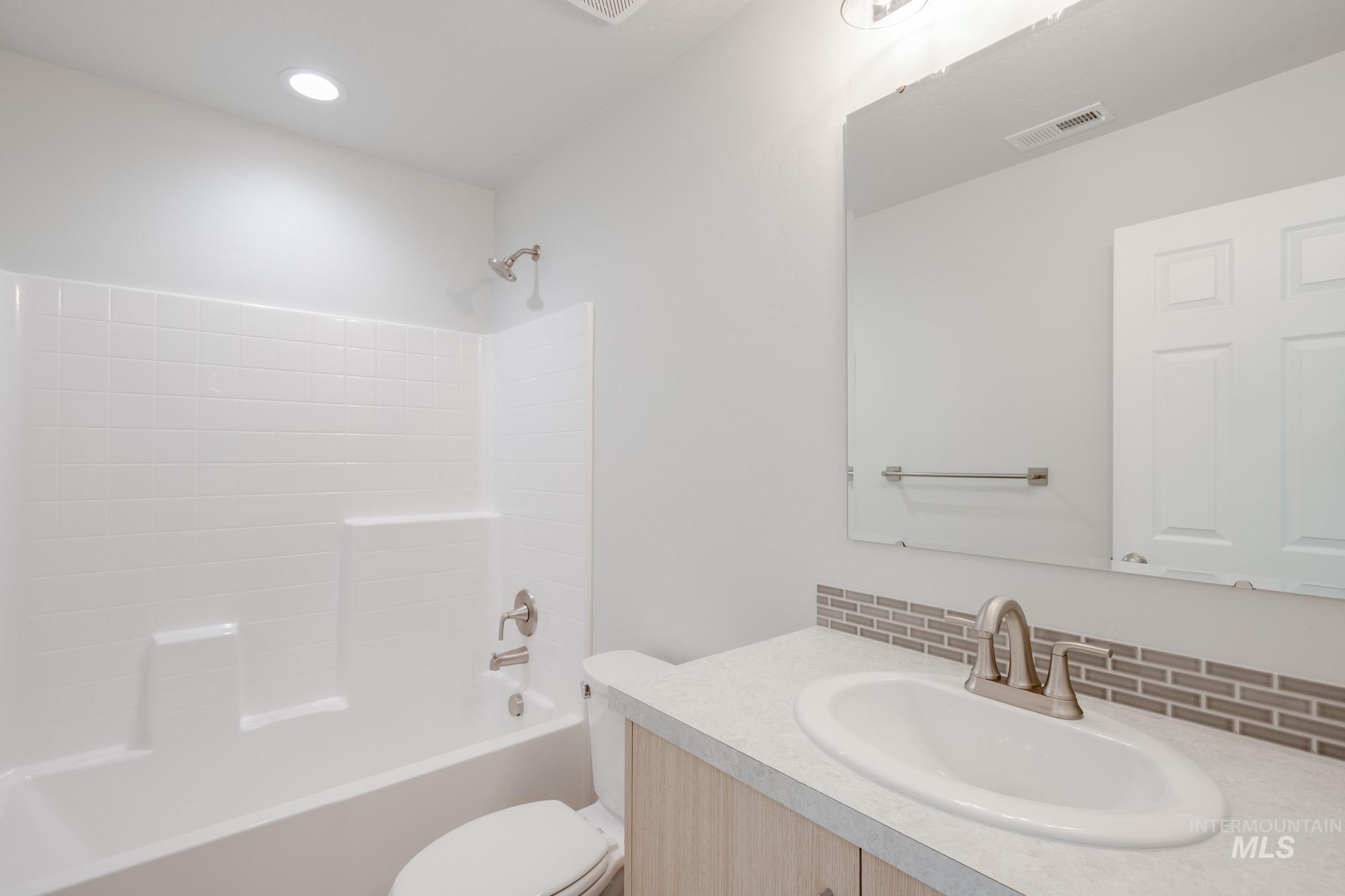 9066 W Camellia St, Nampa, Idaho 83687, 5 Bedrooms, 3 Bathrooms, Residential For Sale, Price $487,990, 98965270