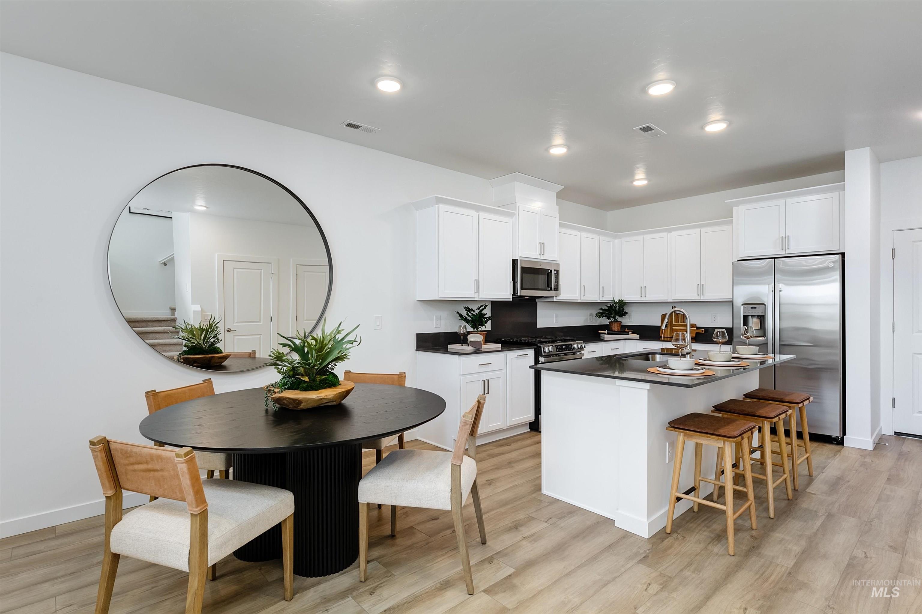 4111 W Steel Grey Ln, Eagle, Idaho 83616, 3 Bedrooms, 2.5 Bathrooms, Residential For Sale, Price $399,900,MLS 98965277