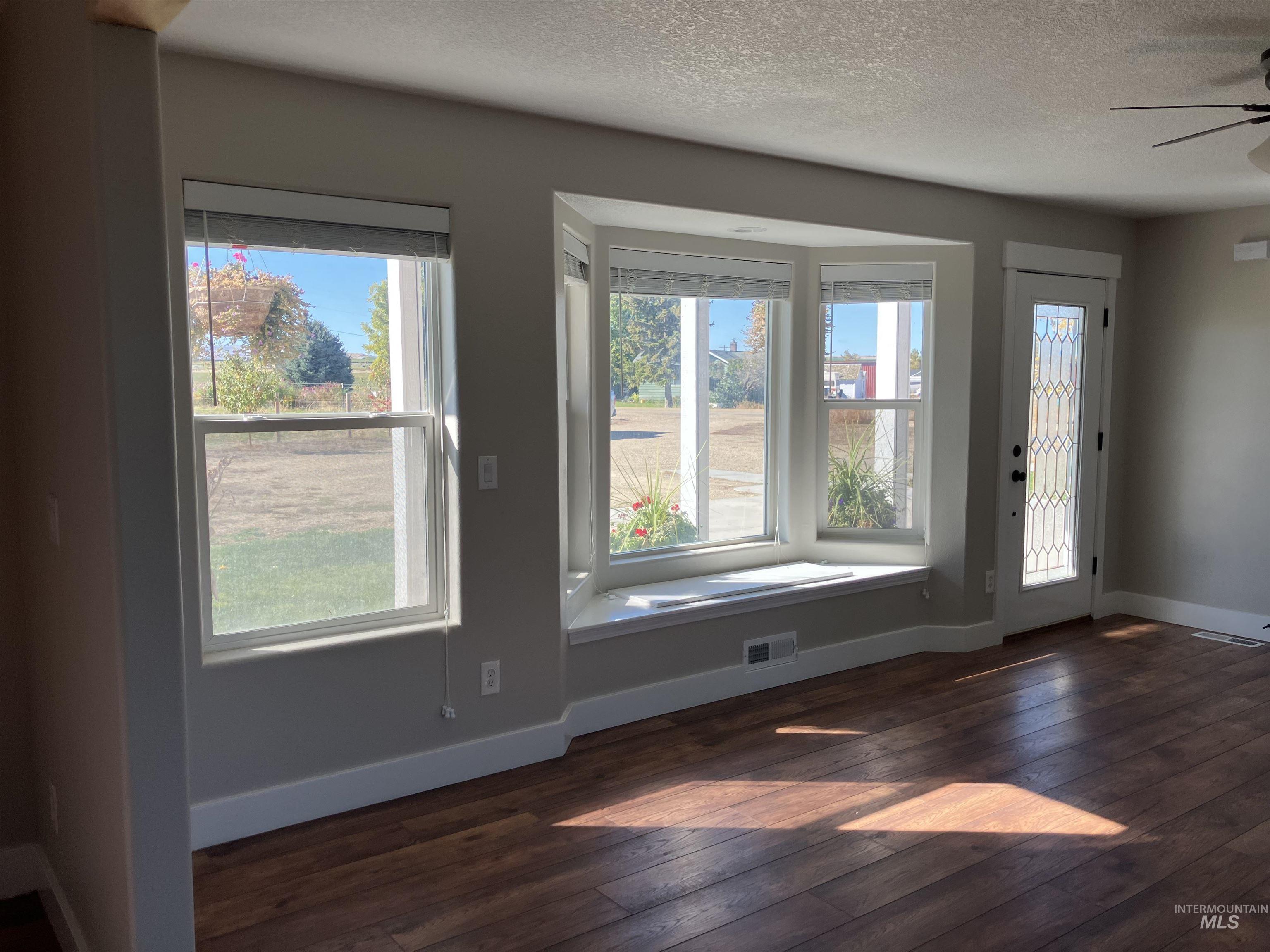 17530 Beet Rd., Caldwell, Idaho 83607, 4 Bedrooms, 2 Bathrooms, Residential For Sale, Price $734,900,MLS 98965289