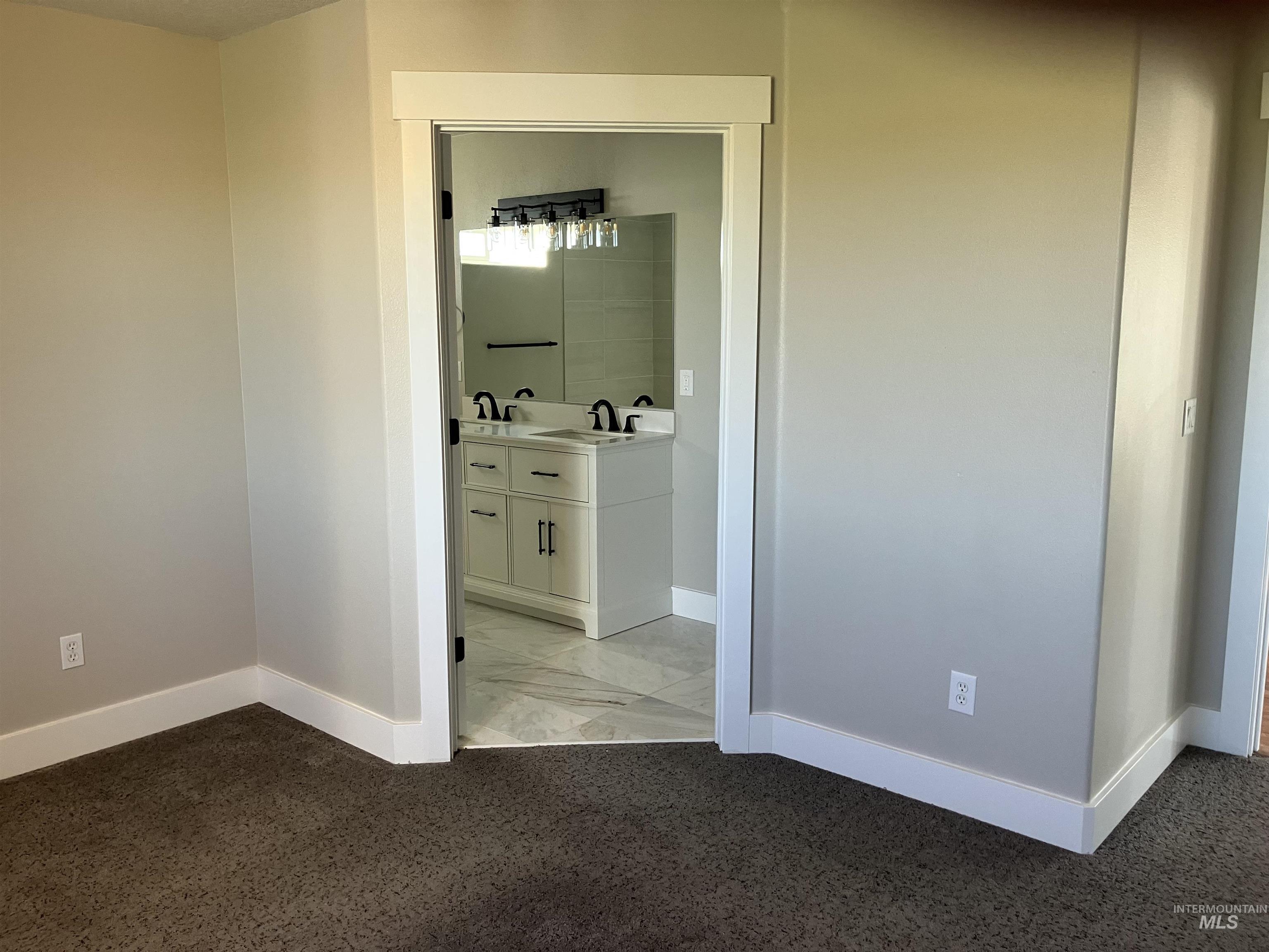 17530 Beet Rd., Caldwell, Idaho 83607, 4 Bedrooms, 2 Bathrooms, Residential For Sale, Price $734,900,MLS 98965289