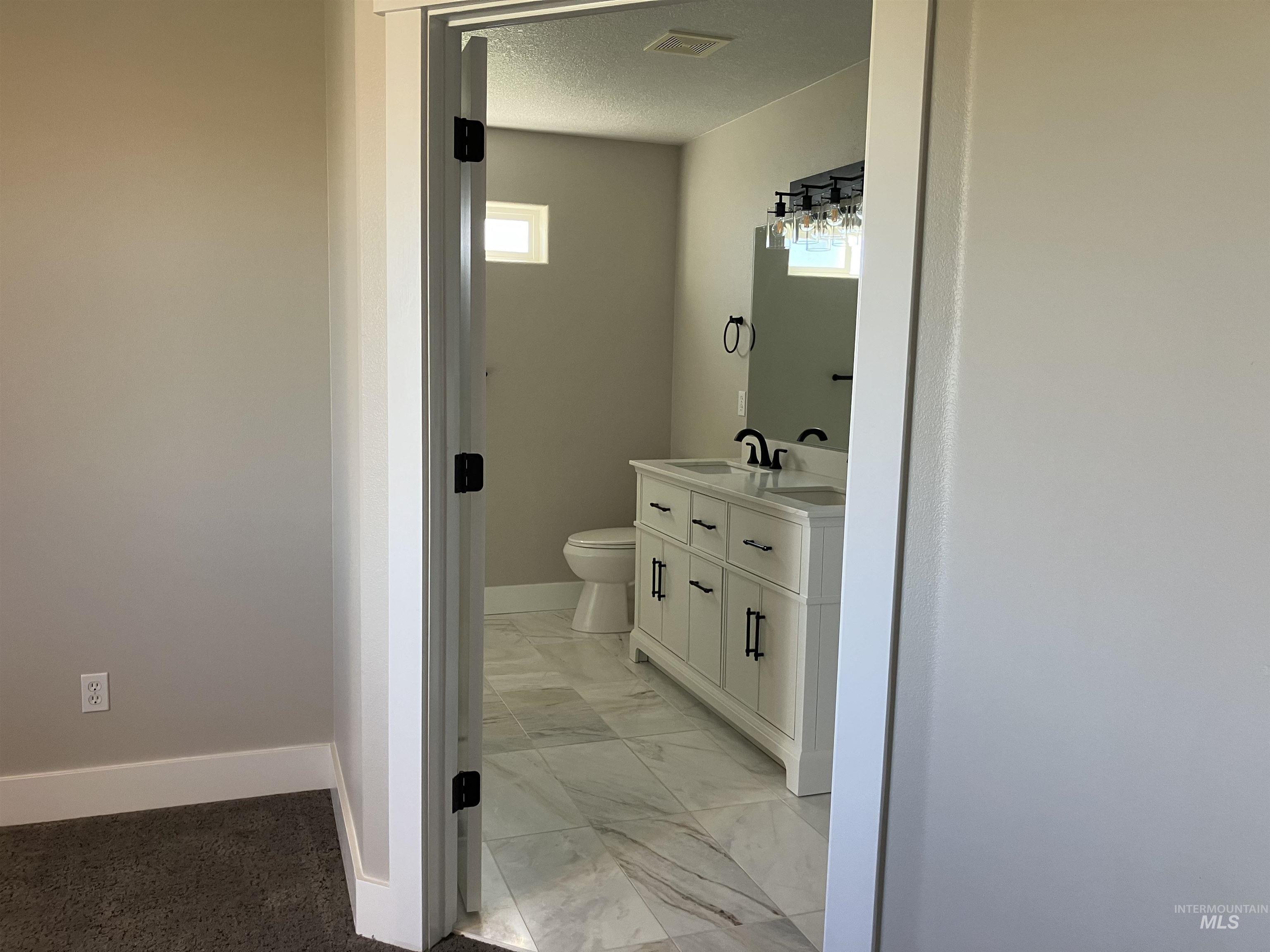 17530 Beet Rd., Caldwell, Idaho 83607, 4 Bedrooms, 2 Bathrooms, Residential For Sale, Price $734,900,MLS 98965289