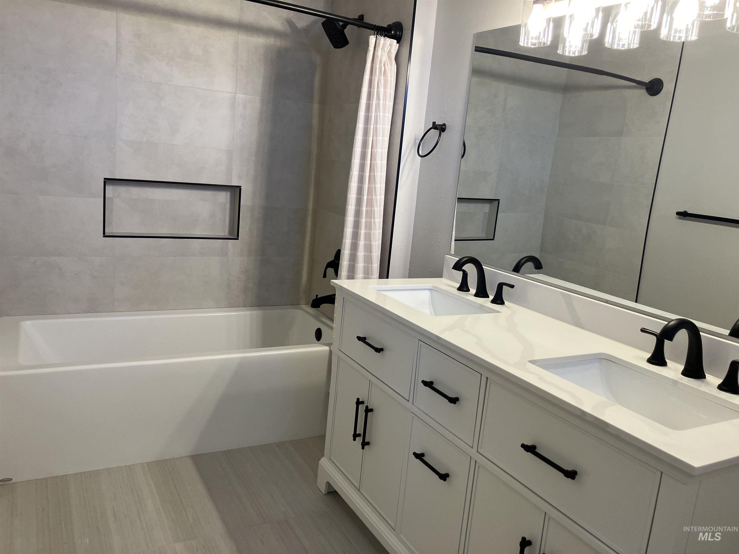 17530 Beet Rd., Caldwell, Idaho 83607, 4 Bedrooms, 2 Bathrooms, Residential For Sale, Price $734,900,MLS 98965289