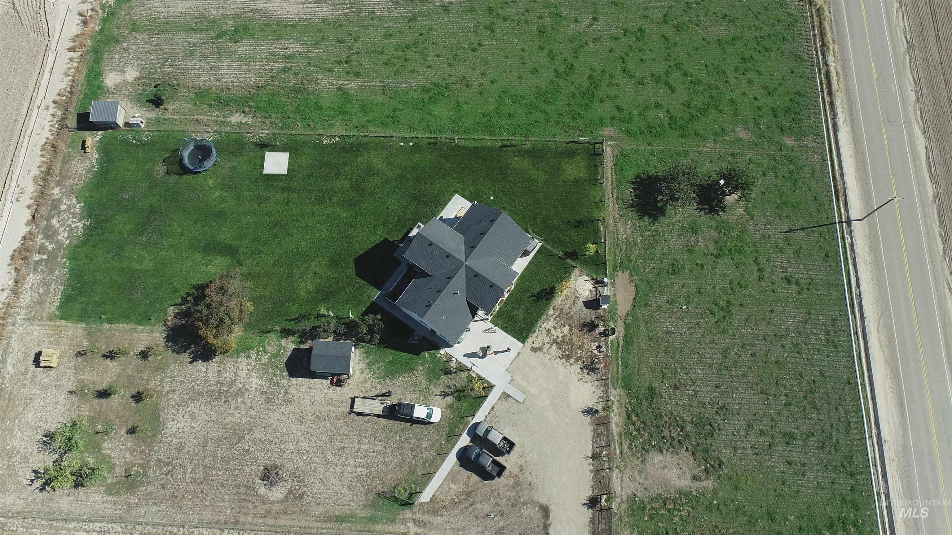 17530 Beet Rd., Caldwell, Idaho 83607, 4 Bedrooms, 2 Bathrooms, Residential For Sale, Price $734,900,MLS 98965289