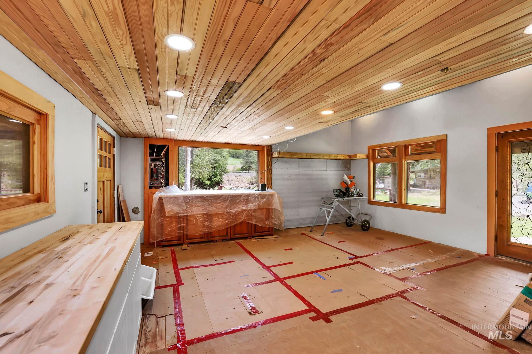 5650 Pines Road, New Meadows, Idaho 83654, 1 Bedroom, 2.5 Bathrooms, Residential For Sale, Price $389,900,MLS 98965293