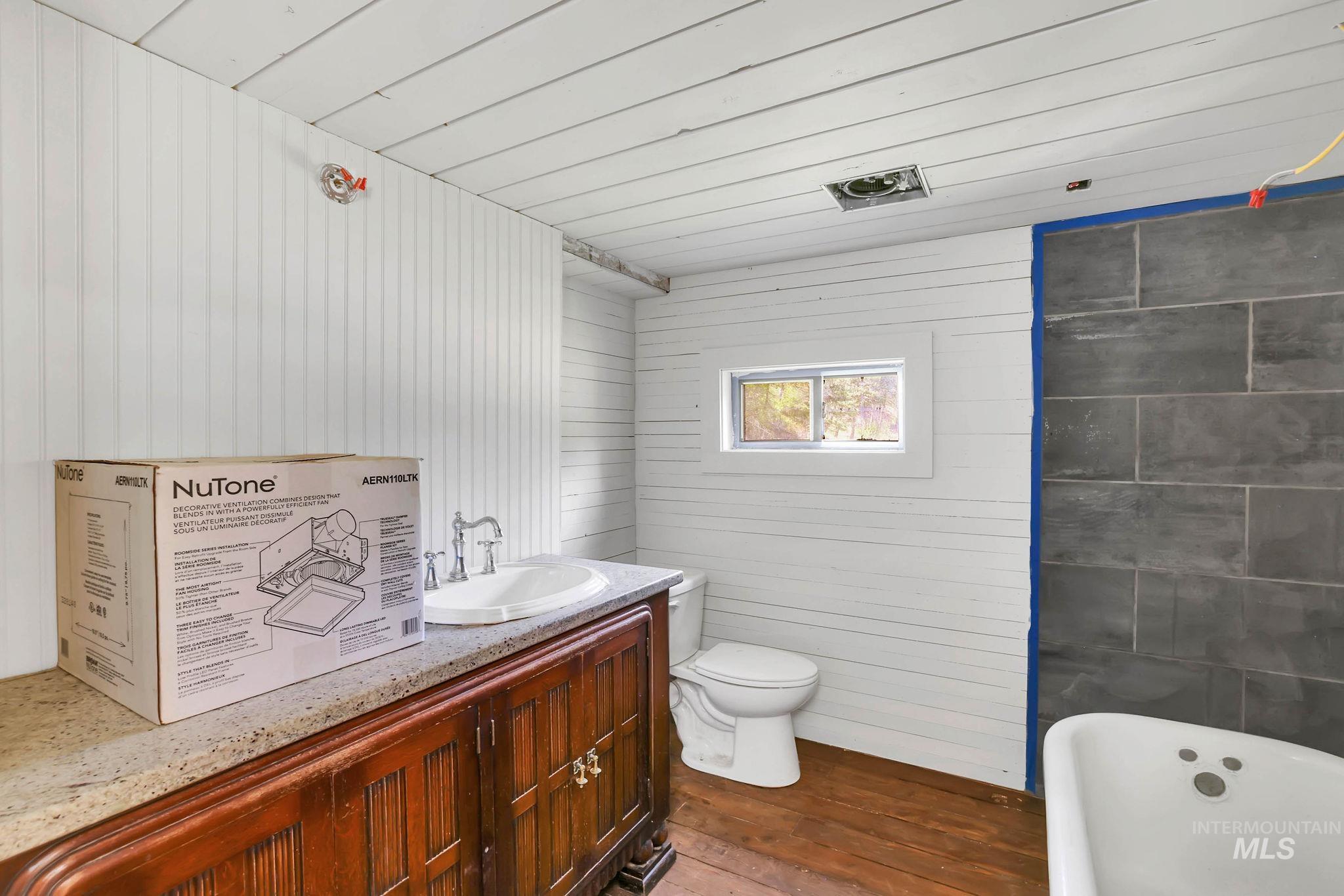 5650 Pines Road, New Meadows, Idaho 83654, 1 Bedroom, 2.5 Bathrooms, Residential For Sale, Price $389,900,MLS 98965293