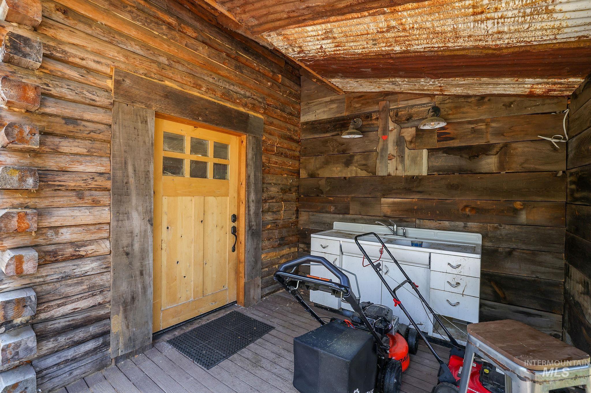 5650 Pines Road, New Meadows, Idaho 83654, 1 Bedroom, 2.5 Bathrooms, Residential For Sale, Price $389,900,MLS 98965293