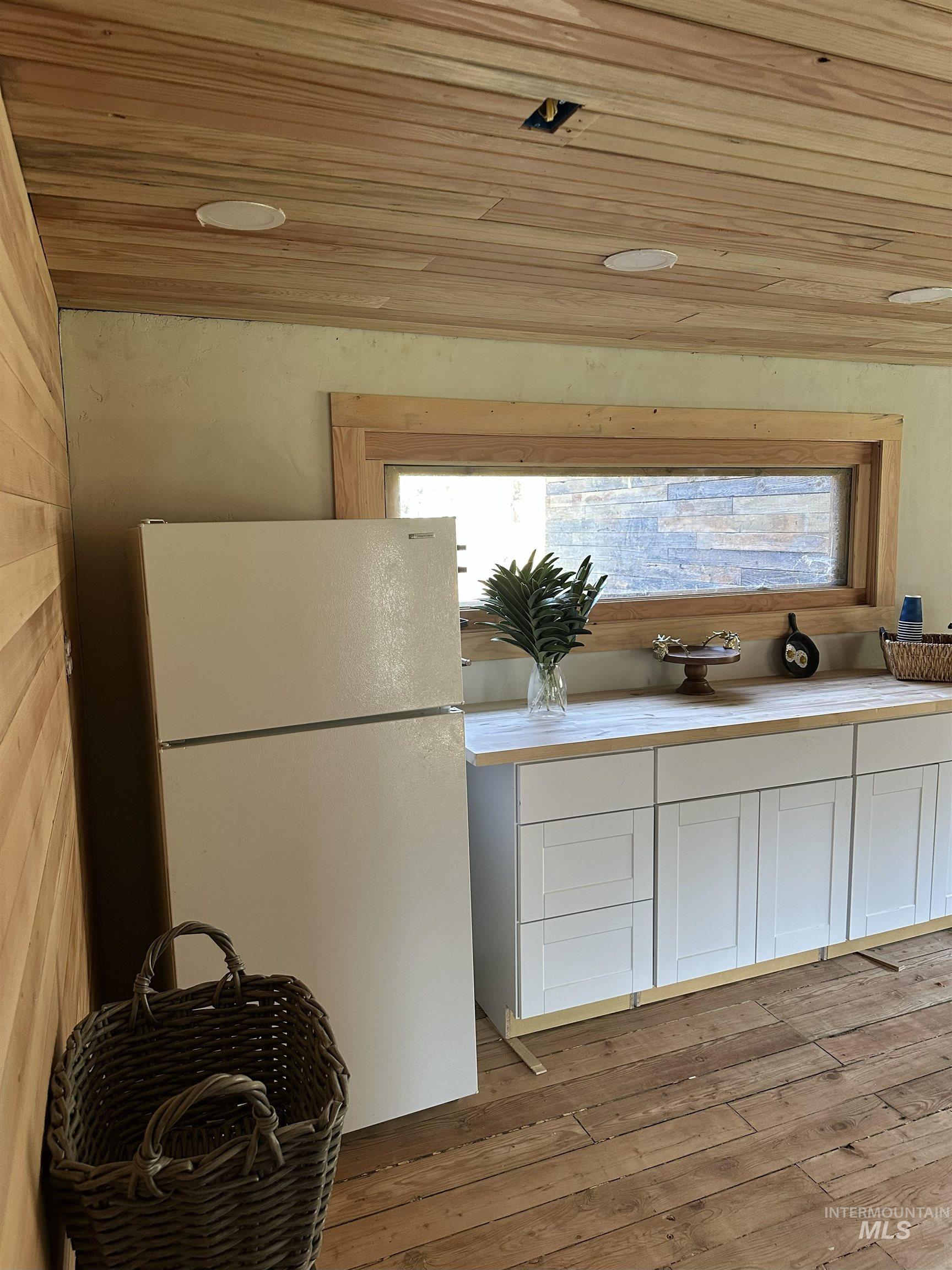 5650 Pines Road, New Meadows, Idaho 83654, 1 Bedroom, 2.5 Bathrooms, Residential For Sale, Price $389,900,MLS 98965293