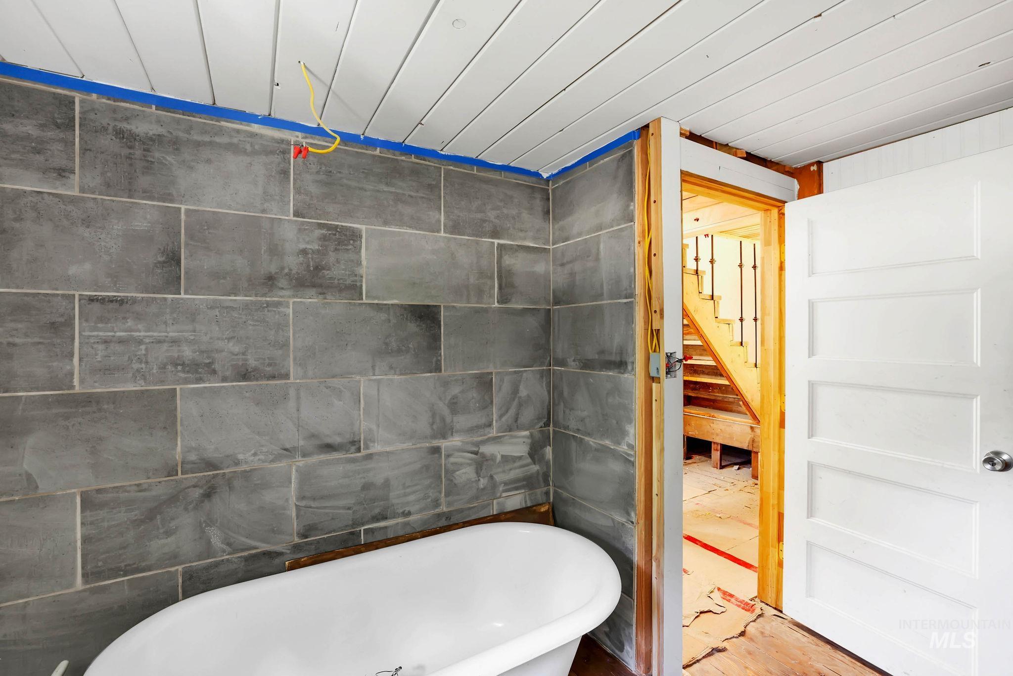 5650 Pines Road, New Meadows, Idaho 83654, 1 Bedroom, 2.5 Bathrooms, Residential For Sale, Price $389,900,MLS 98965293