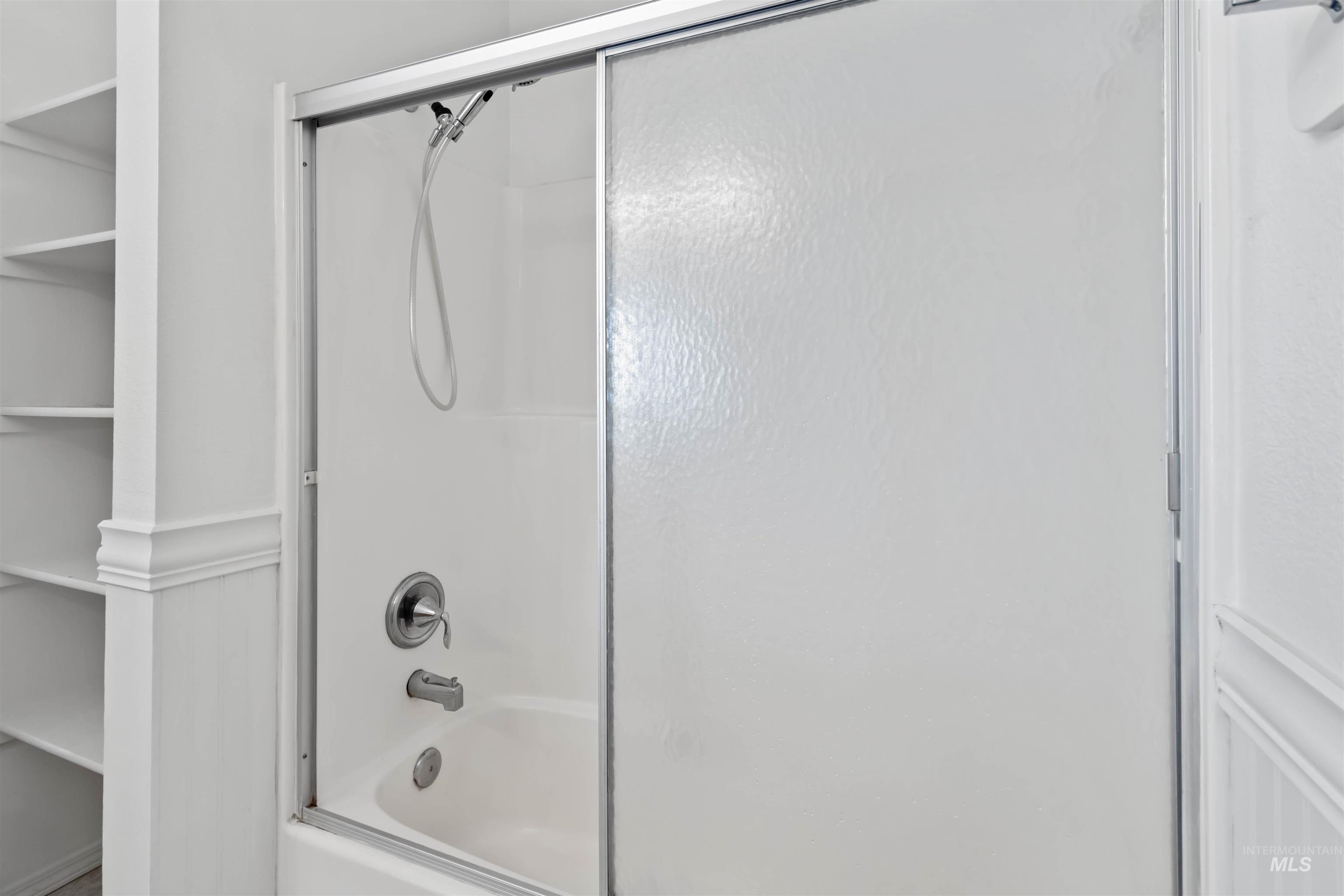 341 E Screech Owl, Kuna, Idaho 83634, 3 Bedrooms, 2 Bathrooms, Residential For Sale, Price $395,000,MLS 98965298