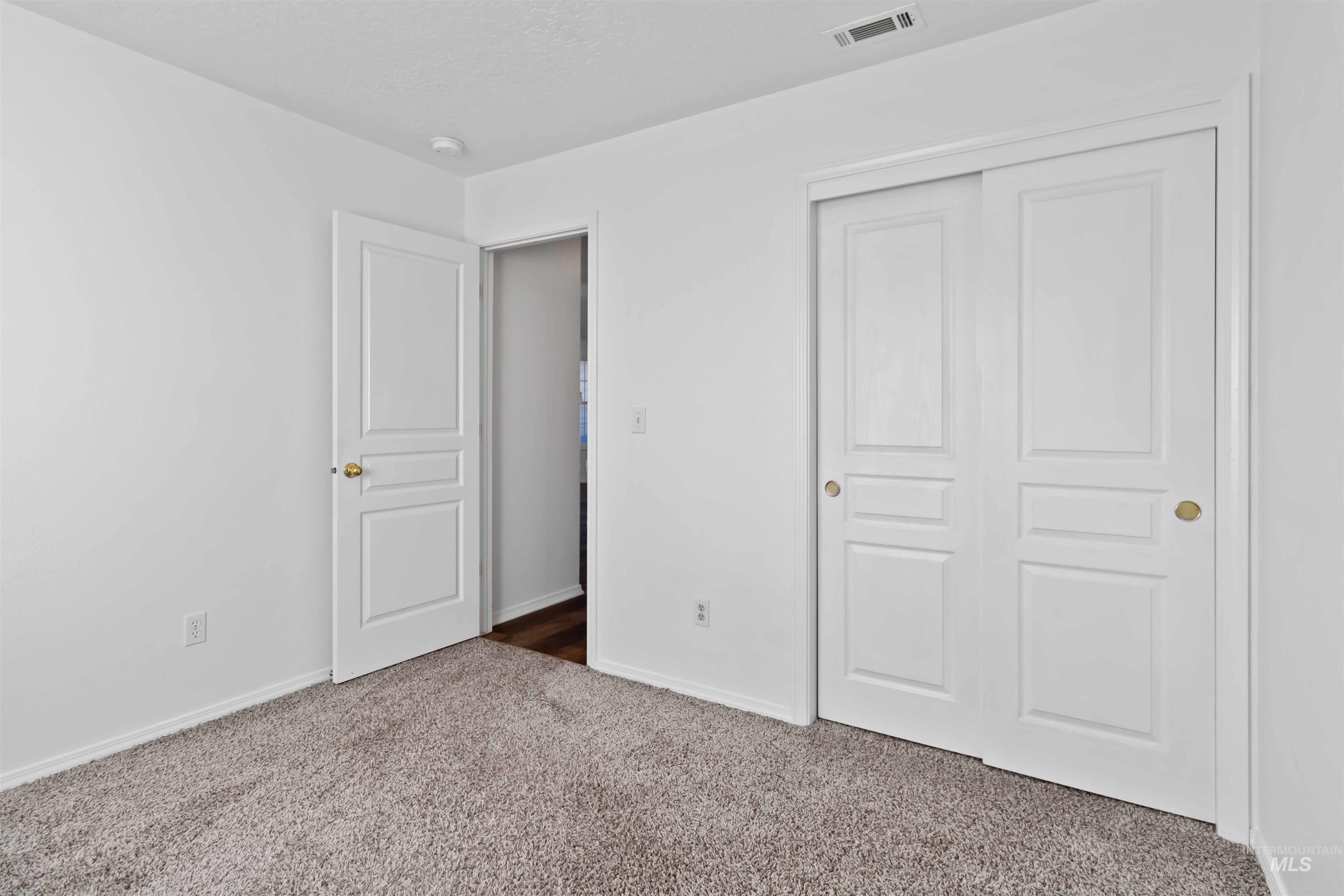 341 E Screech Owl, Kuna, Idaho 83634, 3 Bedrooms, 2 Bathrooms, Residential For Sale, Price $395,000,MLS 98965298