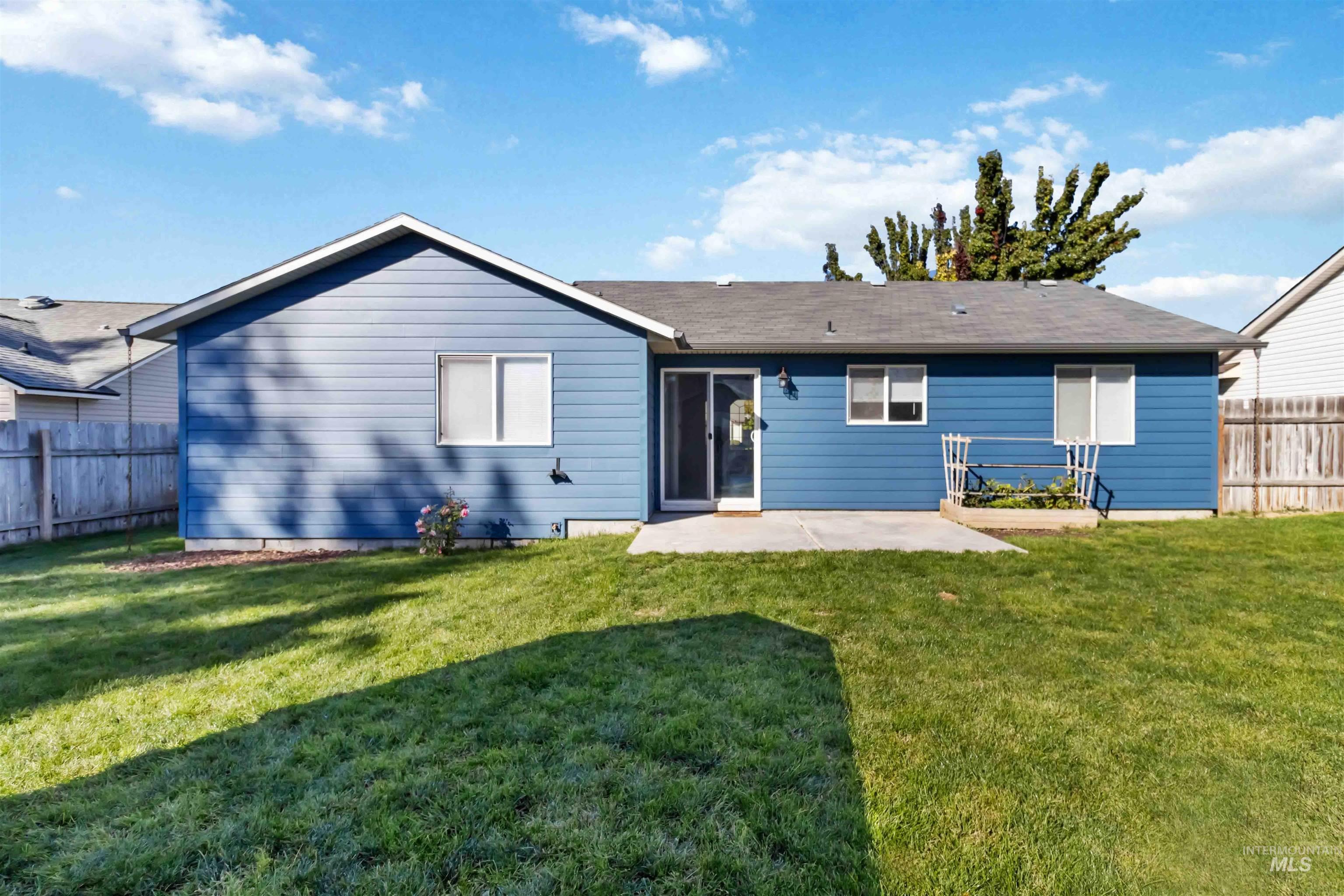 341 E Screech Owl, Kuna, Idaho 83634, 3 Bedrooms, 2 Bathrooms, Residential For Sale, Price $395,000,MLS 98965298