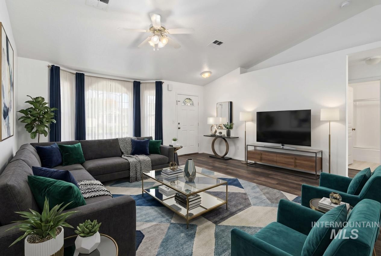 341 E Screech Owl, Kuna, Idaho 83634, 3 Bedrooms, 2 Bathrooms, Residential For Sale, Price $395,000,MLS 98965298