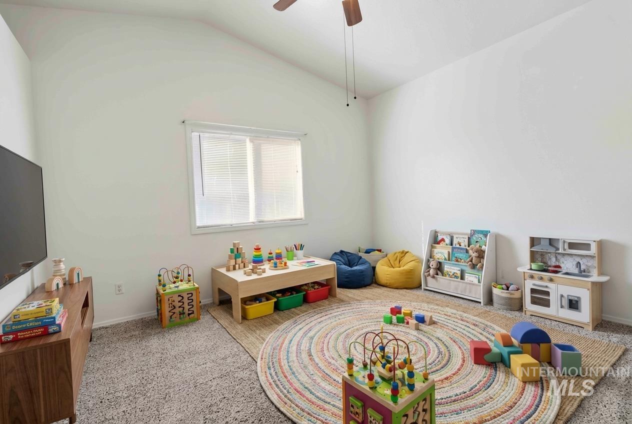 341 E Screech Owl, Kuna, Idaho 83634, 3 Bedrooms, 2 Bathrooms, Residential For Sale, Price $395,000,MLS 98965298