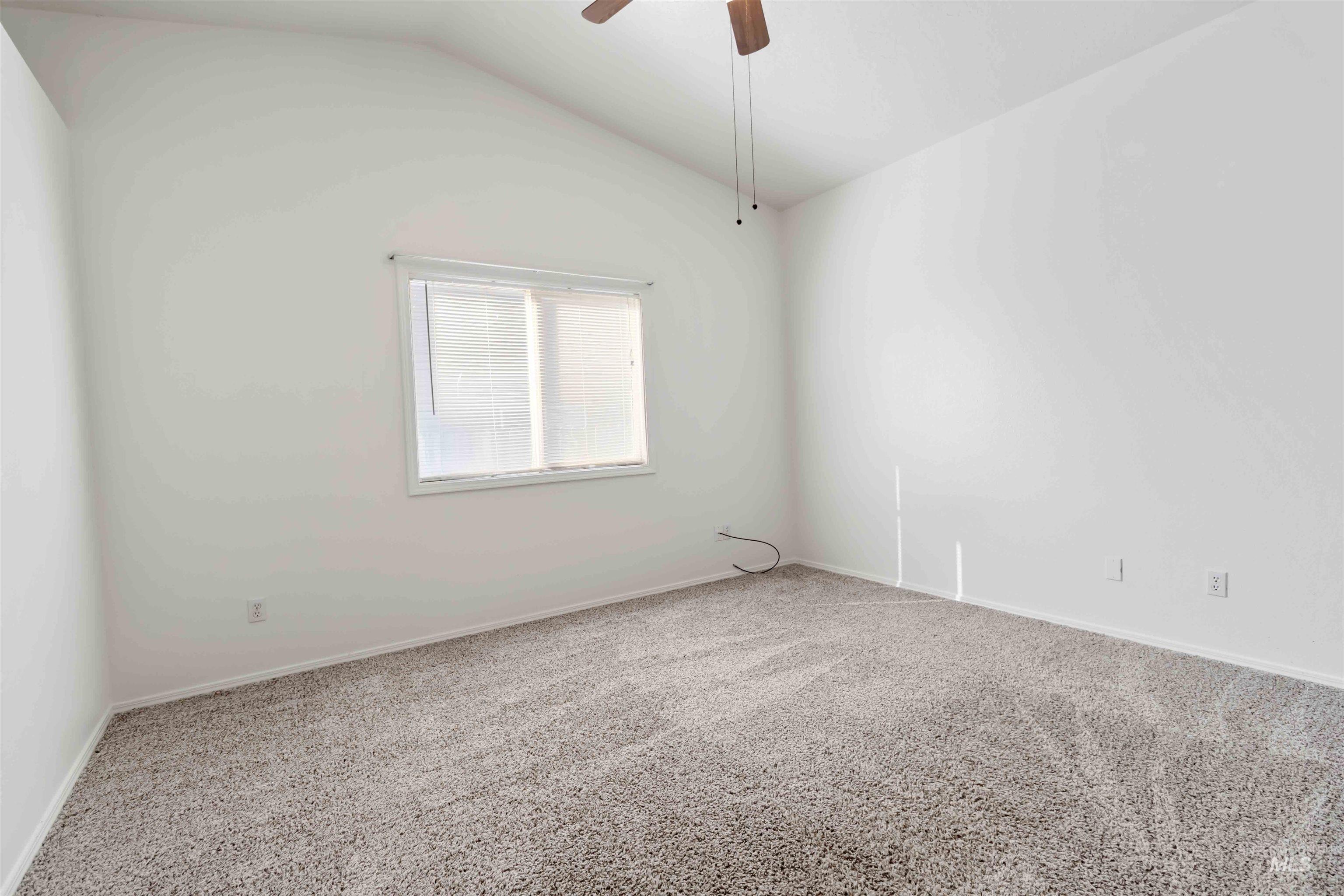 341 E Screech Owl, Kuna, Idaho 83634, 3 Bedrooms, 2 Bathrooms, Residential For Sale, Price $395,000,MLS 98965298