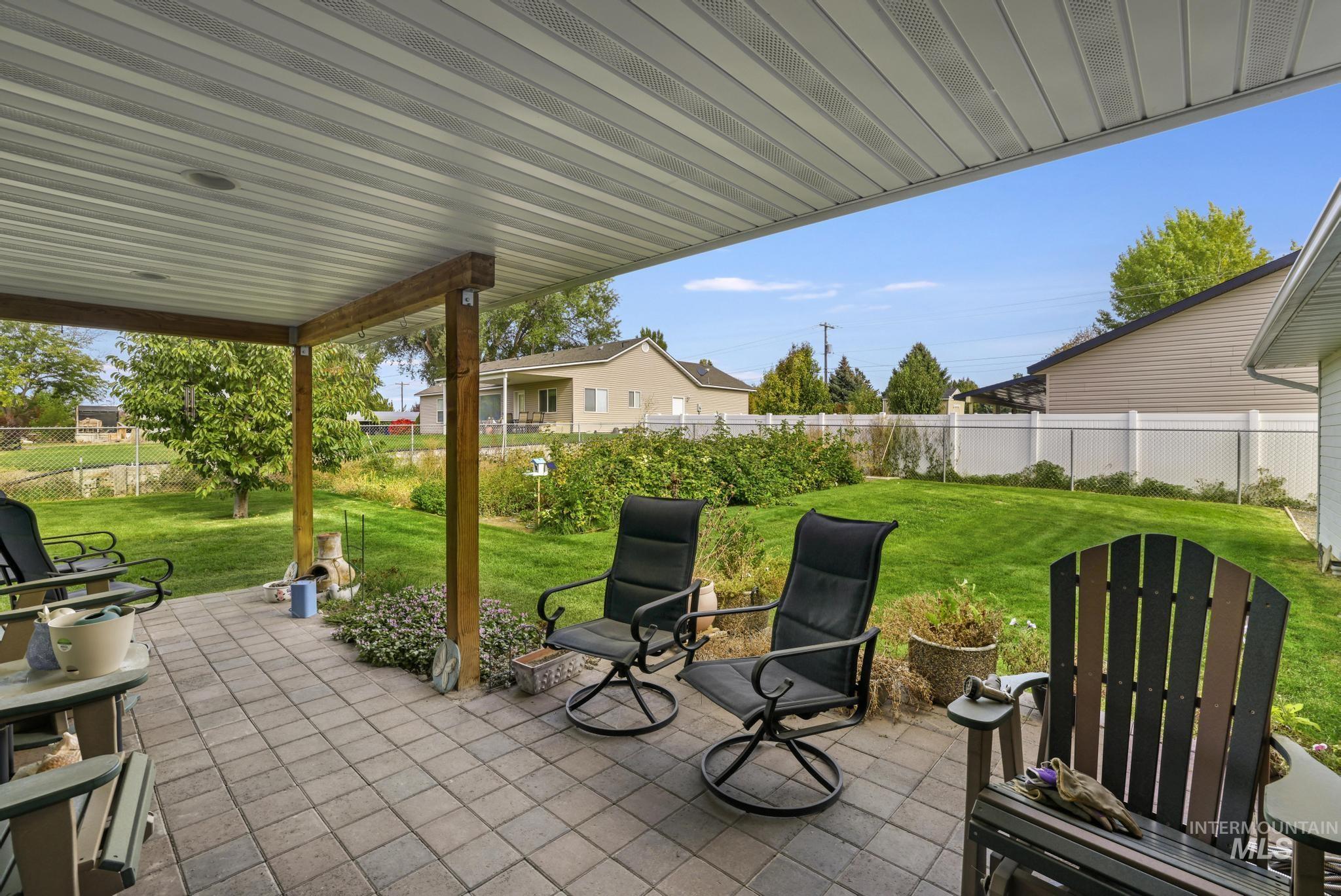 916 17th Ave E, Jerome, Idaho 83338, 3 Bedrooms, 3 Bathrooms, Residential For Sale, Price $410,000,MLS 98965308