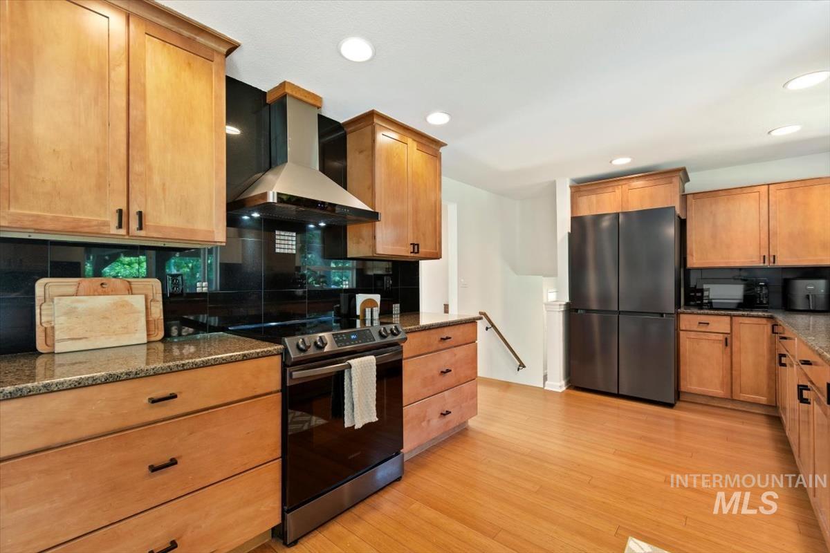 3110 E Stone Point Dr, Boise, Idaho 83712, 4 Bedrooms, 2.5 Bathrooms, Residential For Sale, Price $869,999,MLS 98965320