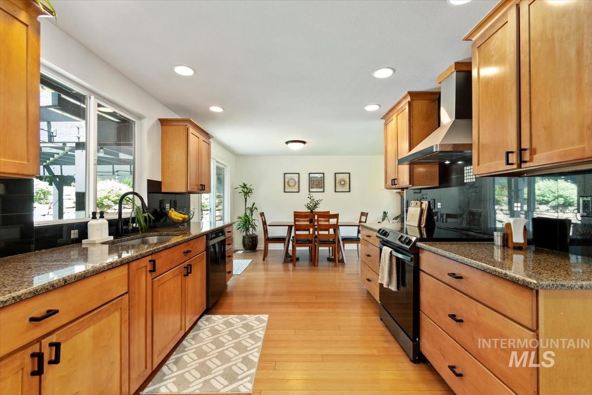 3110 E Stone Point Dr, Boise, Idaho 83712, 4 Bedrooms, 2.5 Bathrooms, Residential For Sale, Price $869,999,MLS 98965320