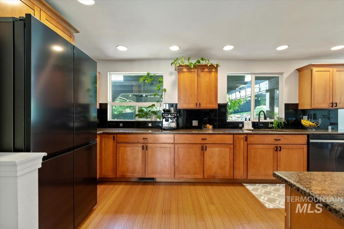 3110 E Stone Point Dr, Boise, Idaho 83712, 4 Bedrooms, 2.5 Bathrooms, Residential For Sale, Price $869,999,MLS 98965320