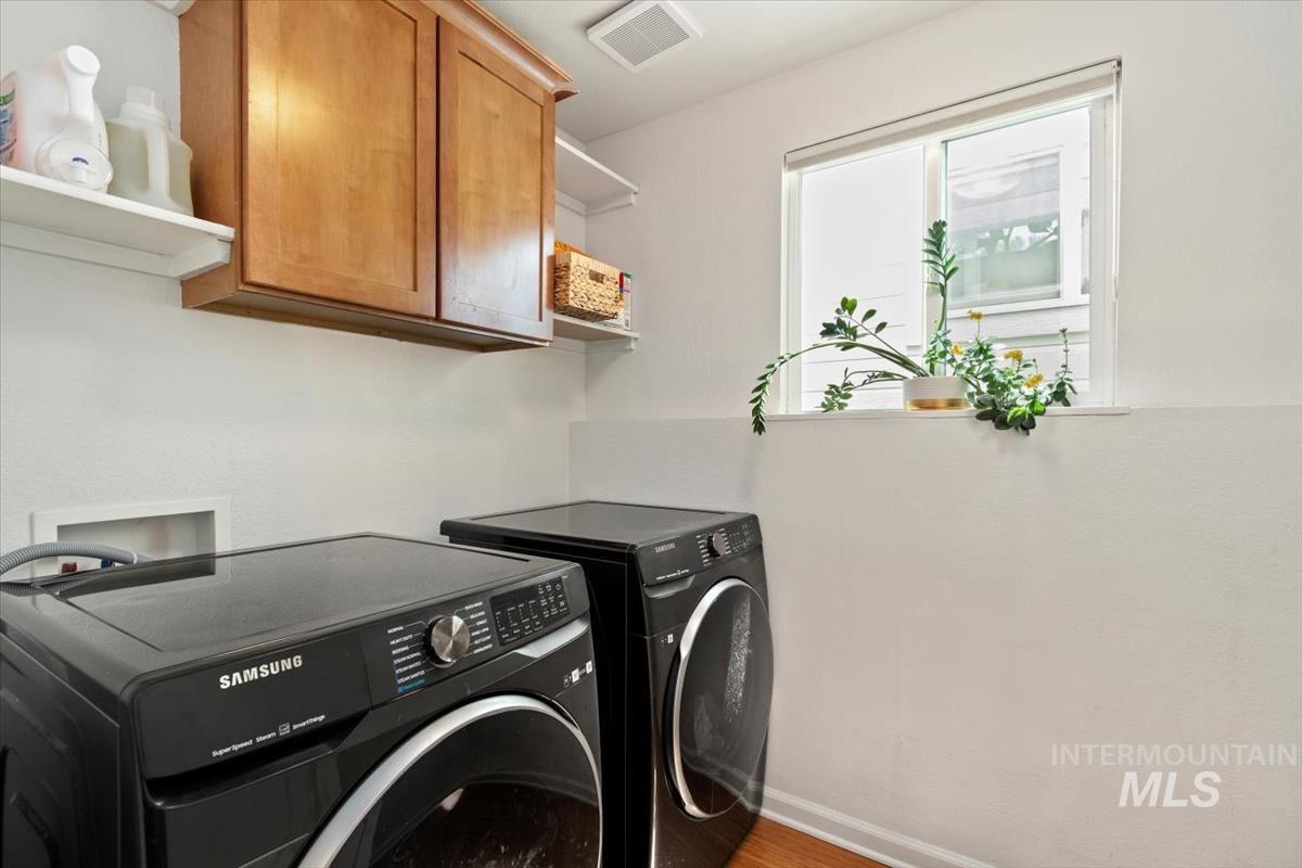 3110 E Stone Point Dr, Boise, Idaho 83712, 4 Bedrooms, 2.5 Bathrooms, Residential For Sale, Price $869,999,MLS 98965320