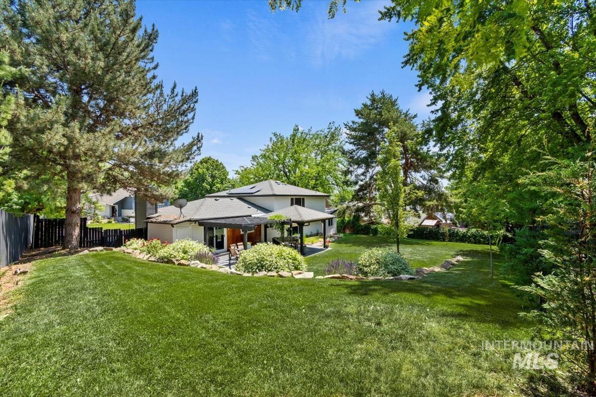 3110 E Stone Point Dr, Boise, Idaho 83712, 4 Bedrooms, 2.5 Bathrooms, Residential For Sale, Price $869,999,MLS 98965320