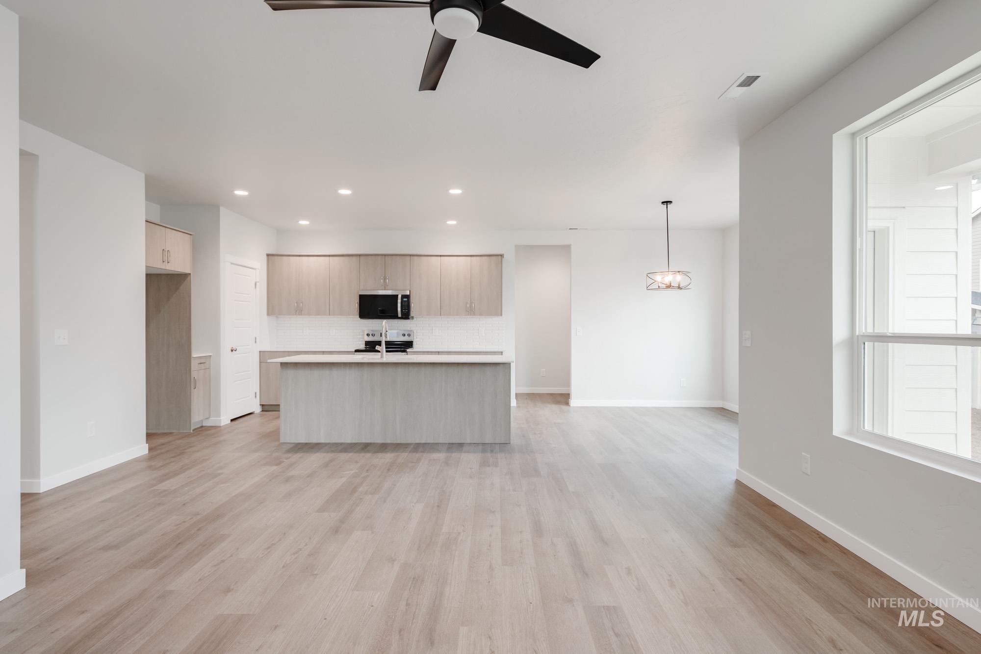 3218 N Waterbrook Way, Star, Idaho 83669, 5 Bedrooms, 2.5 Bathrooms, Residential For Sale, Price $519,990,MLS 98965328