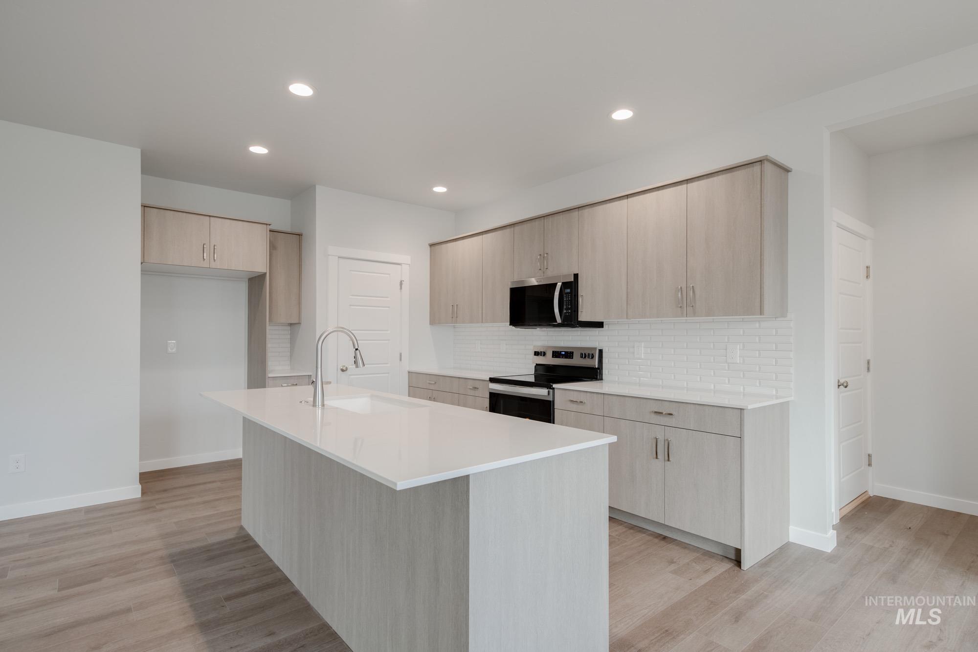 3218 N Waterbrook Way, Star, Idaho 83669, 5 Bedrooms, 2.5 Bathrooms, Residential For Sale, Price $519,990,MLS 98965328