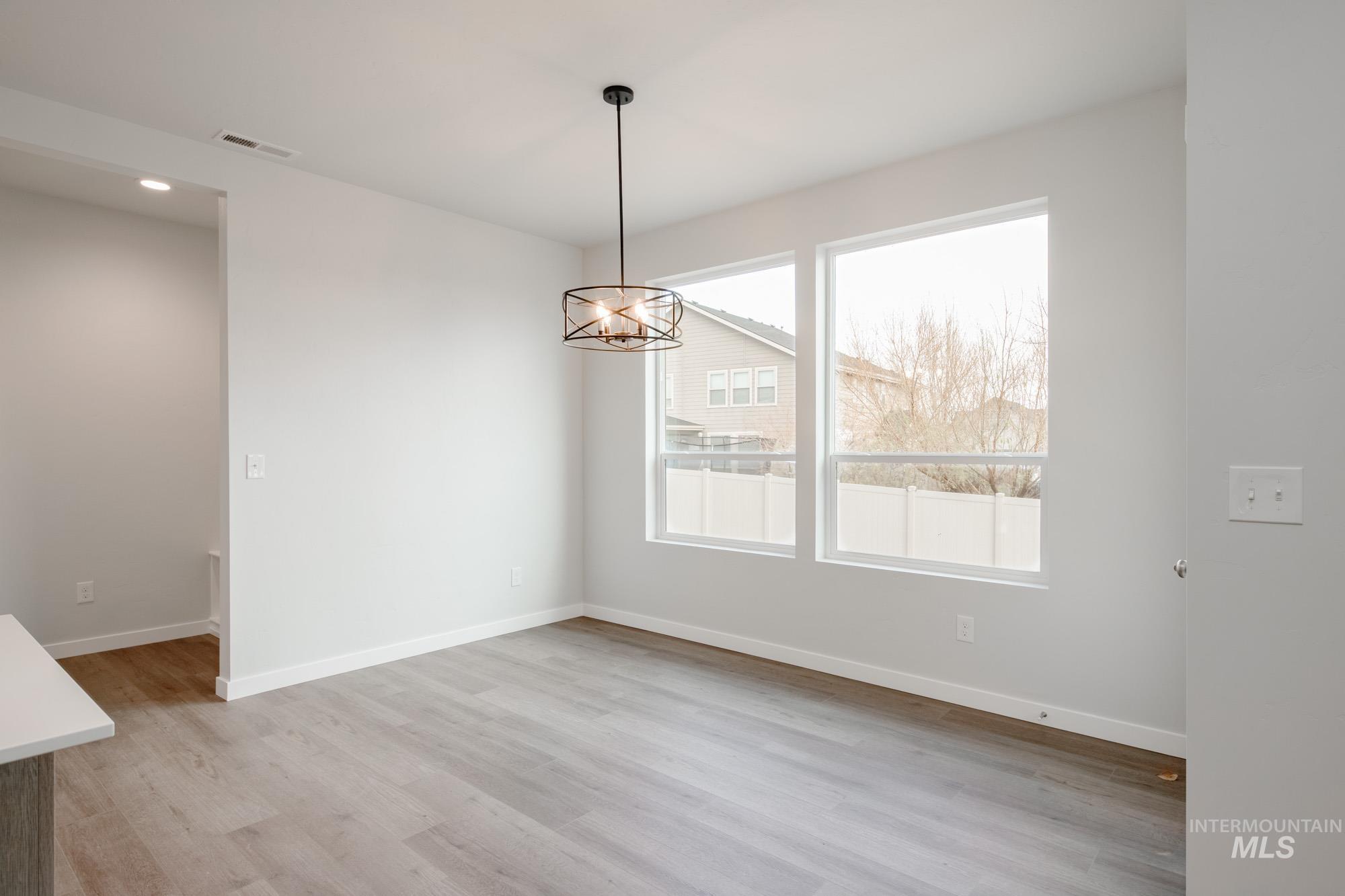 3218 N Waterbrook Way, Star, Idaho 83669, 5 Bedrooms, 2.5 Bathrooms, Residential For Sale, Price $519,990,MLS 98965328