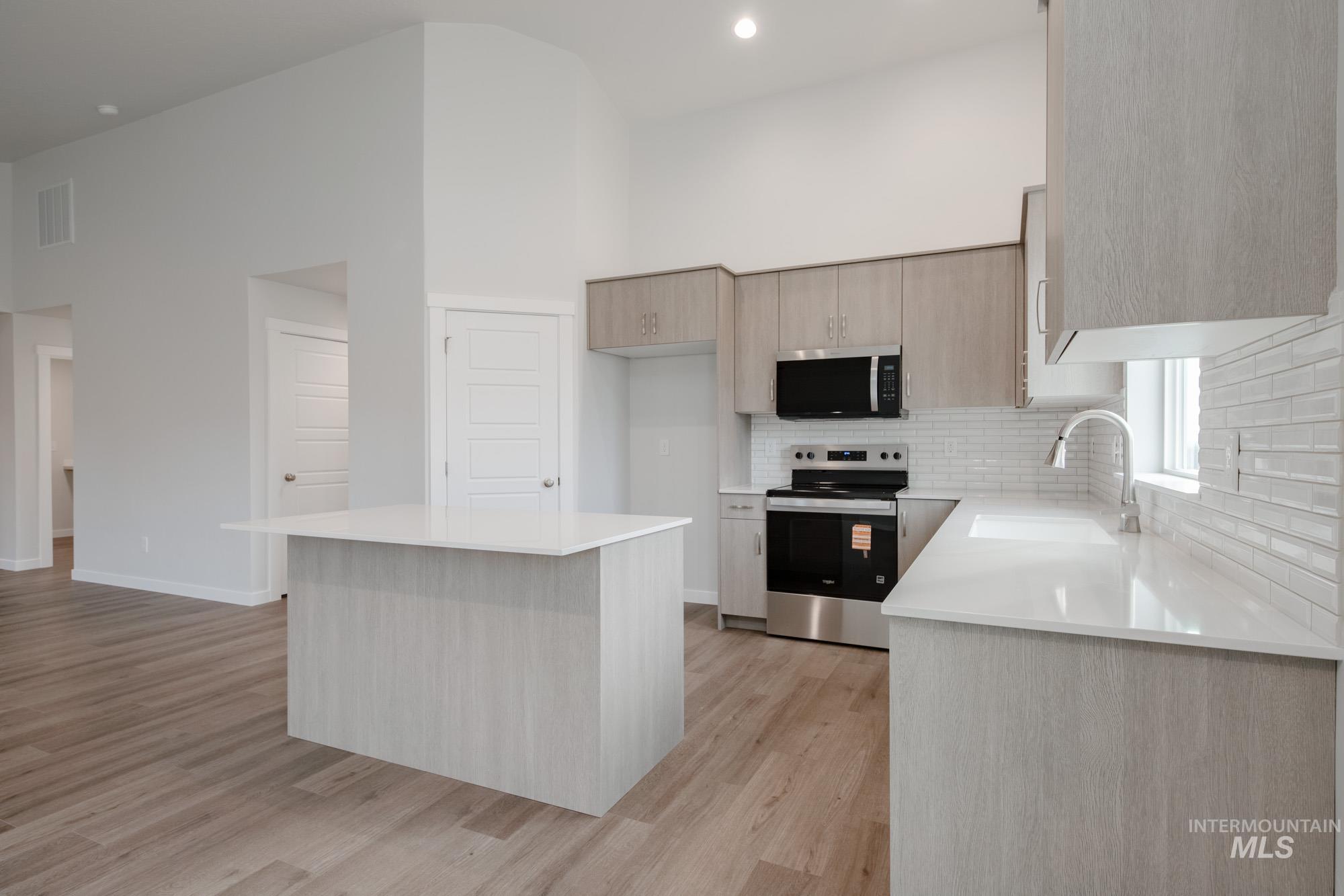 3281 N Waterbrook Way, Star, Idaho 83669, 4 Bedrooms, 2 Bathrooms, Residential For Sale, Price $452,990,MLS 98965330