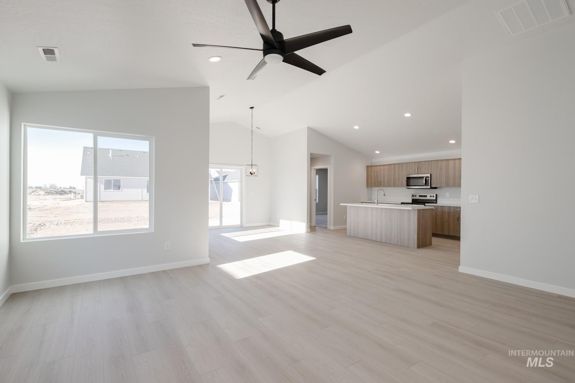 7349 S Menzingers Ave, Meridian, Idaho 83642, 4 Bedrooms, 2 Bathrooms, Residential For Sale, Price $464,990,MLS 98965334