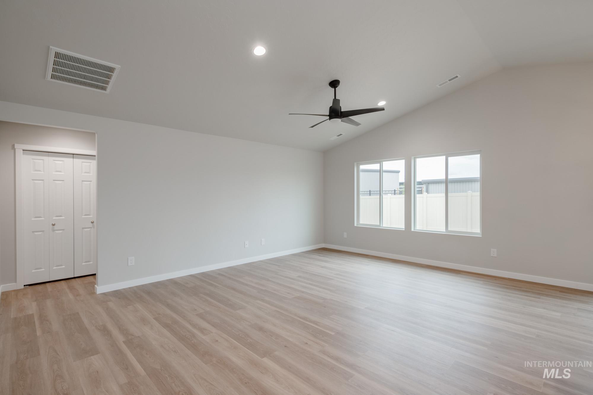 2558 W Fallon Lp, Nampa, Idaho 83651, 3 Bedrooms, 2 Bathrooms, Residential For Sale, Price $424,990,MLS 98965339