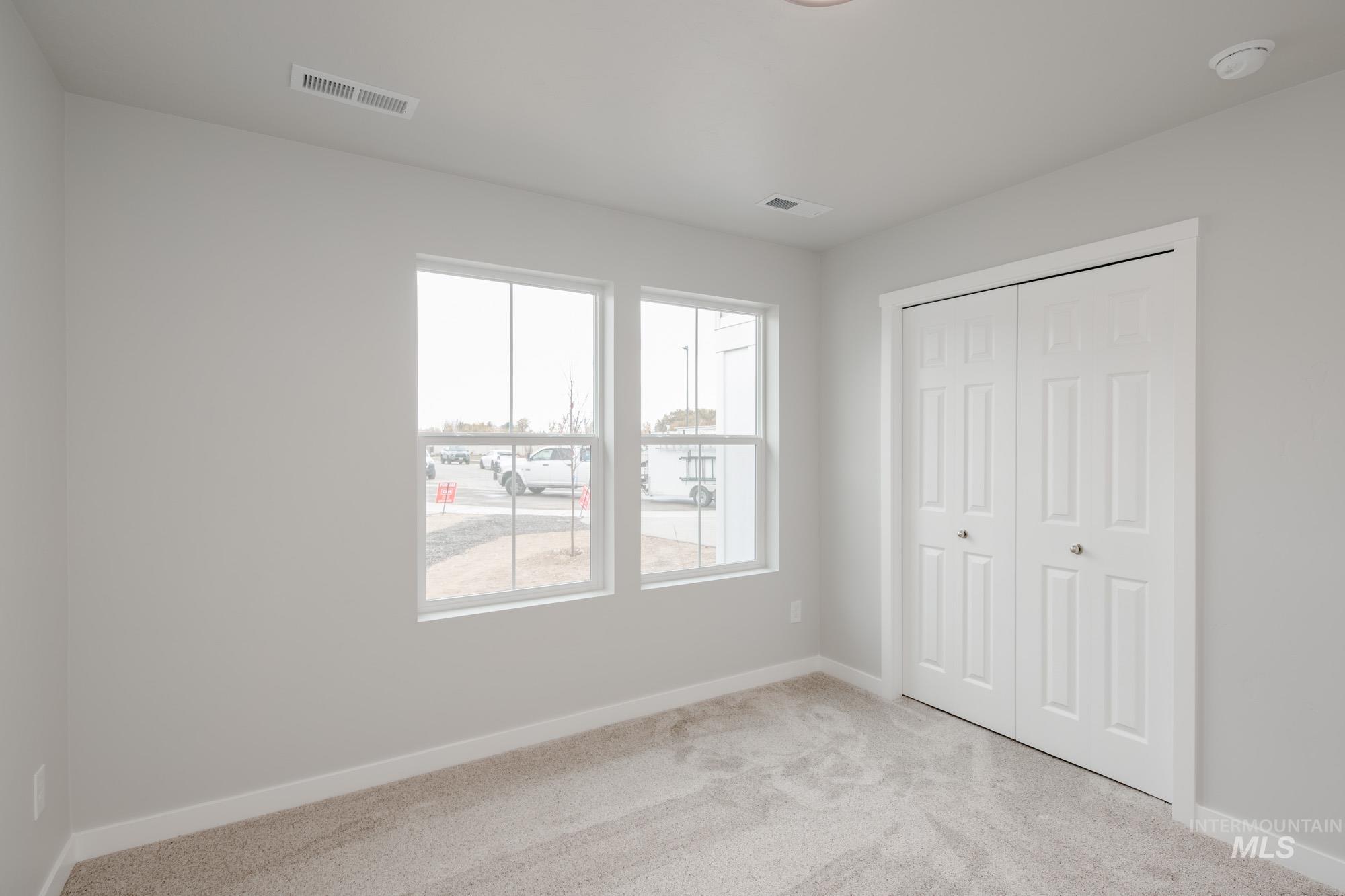 2558 W Fallon Lp, Nampa, Idaho 83651, 3 Bedrooms, 2 Bathrooms, Residential For Sale, Price $424,990,MLS 98965339