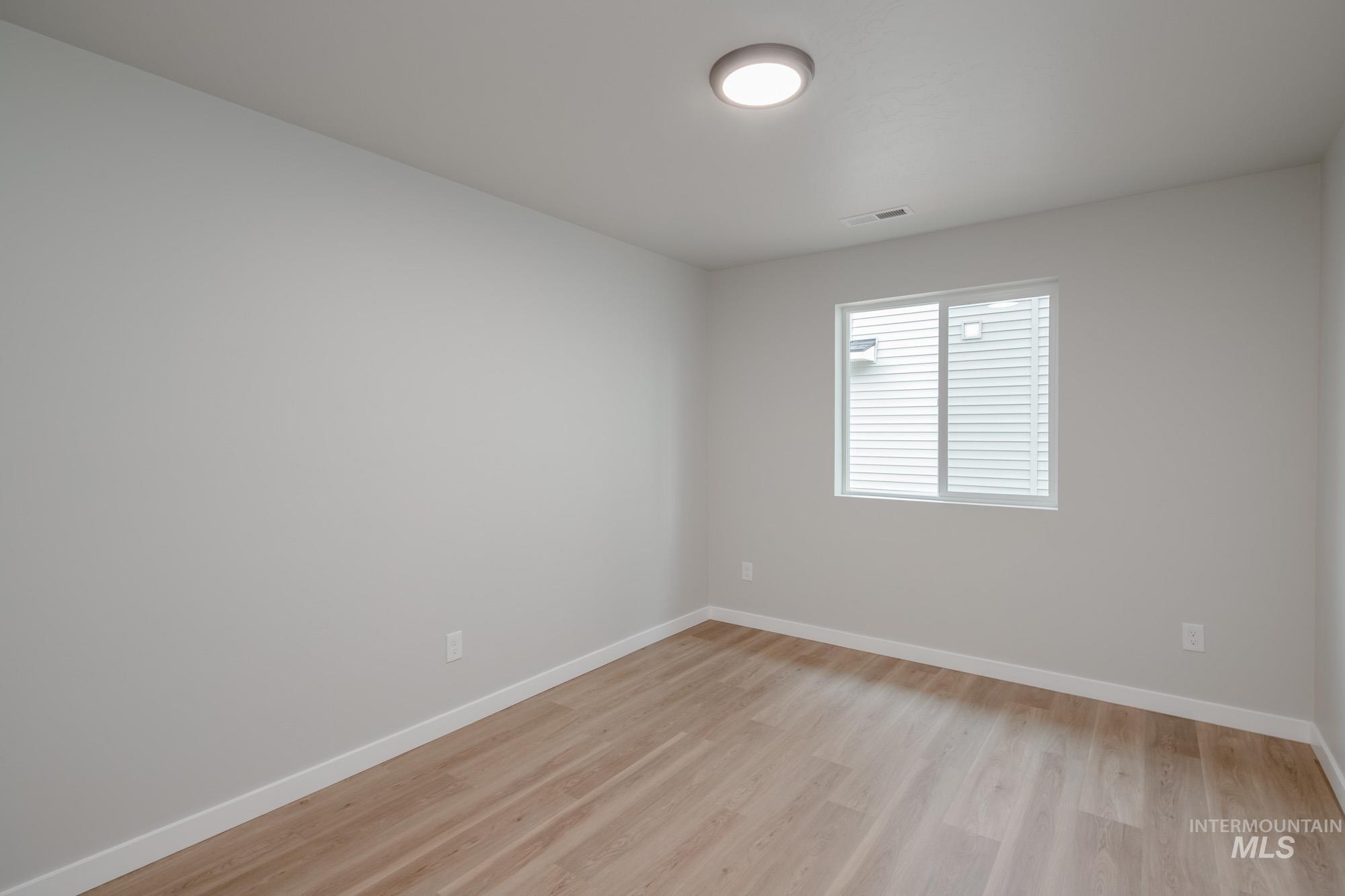 2558 W Fallon Lp, Nampa, Idaho 83651, 3 Bedrooms, 2 Bathrooms, Residential For Sale, Price $424,990,MLS 98965339