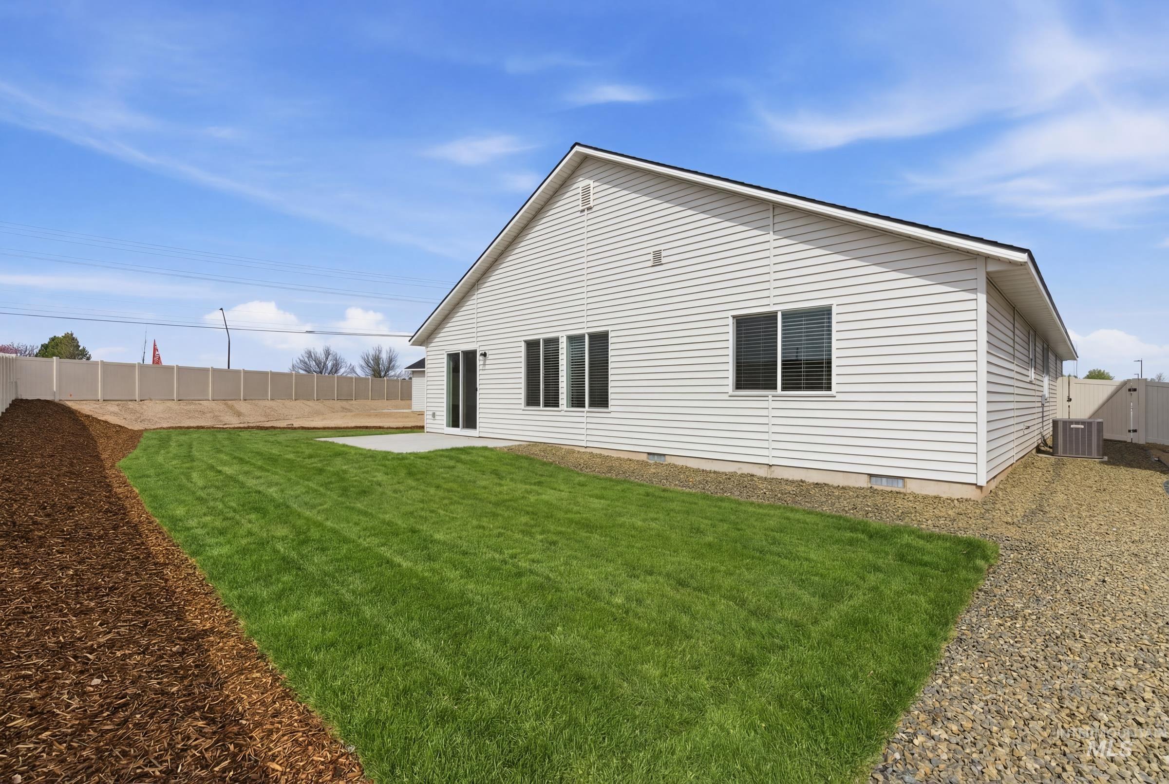 2558 W Fallon Lp, Nampa, Idaho 83651, 3 Bedrooms, 2 Bathrooms, Residential For Sale, Price $427,990, 98965339