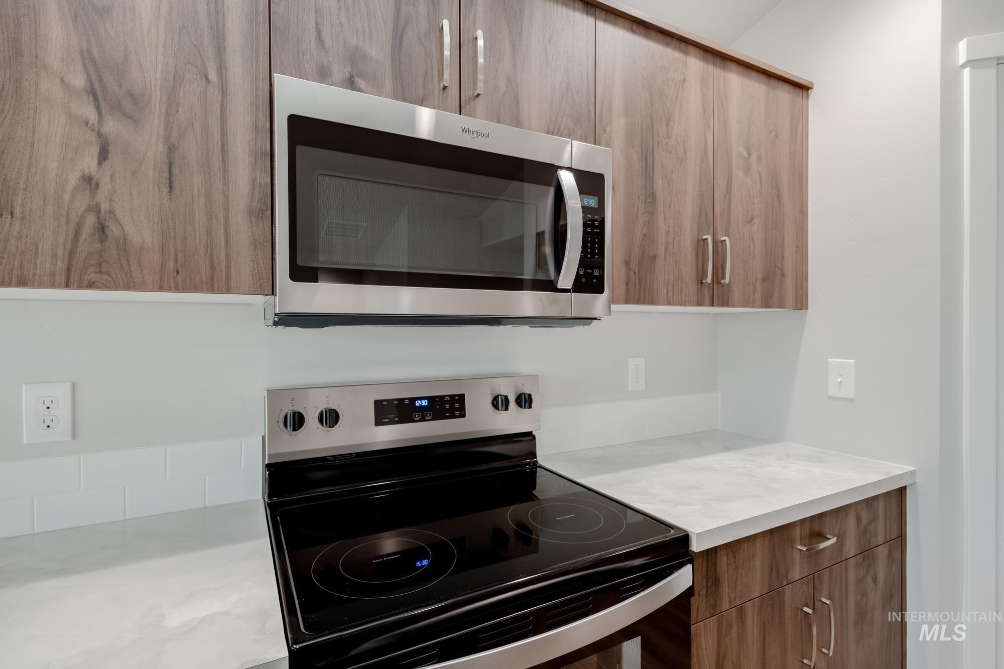 2558 W Fallon Lp, Nampa, Idaho 83651, 3 Bedrooms, 2 Bathrooms, Residential For Sale, Price $424,990,MLS 98965339