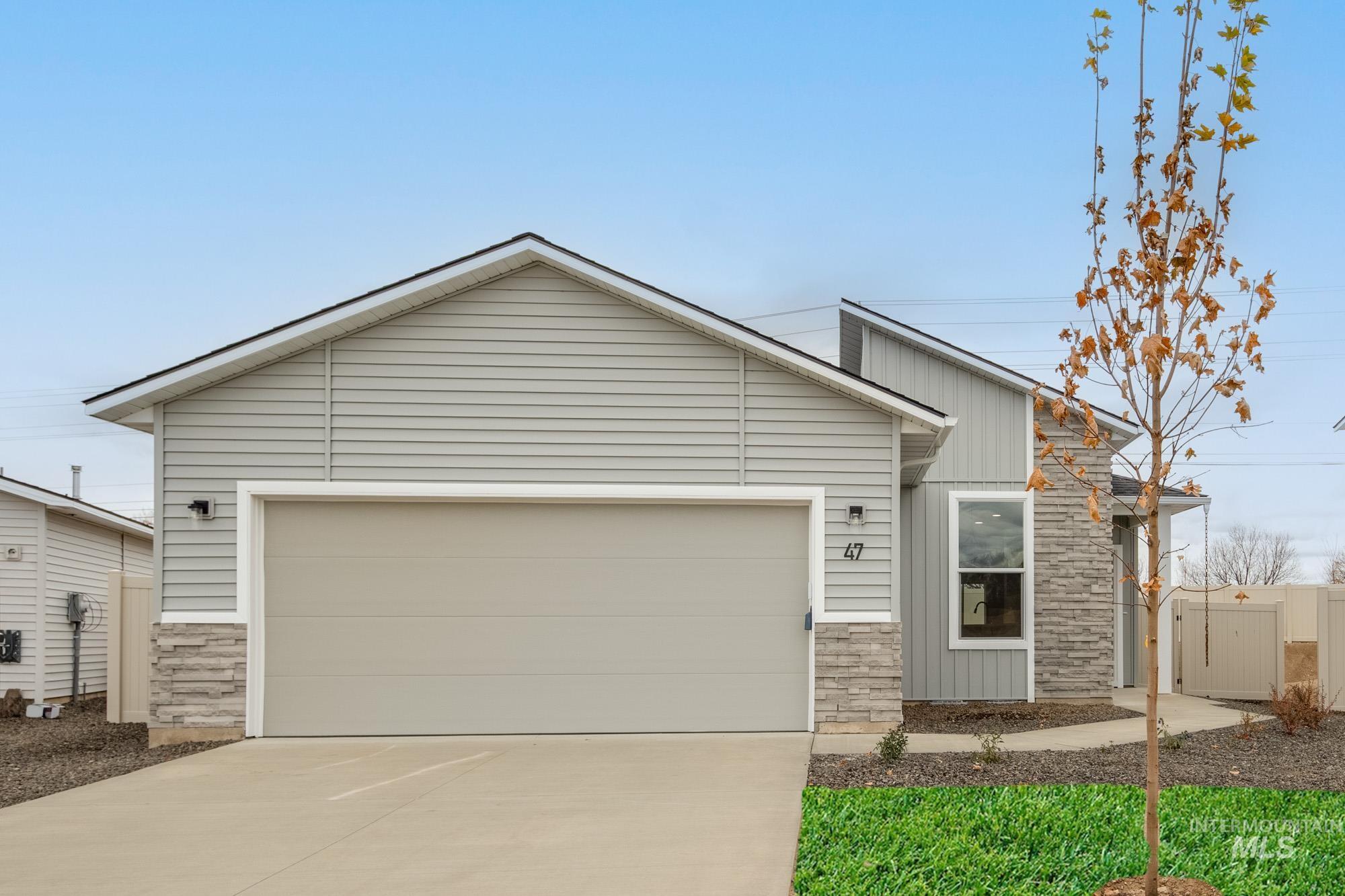 47 S Sweetgrass Ave, Nampa, Idaho 83651, 3 Bedrooms, 2 Bathrooms, Residential For Sale, Price $394,990,MLS 98965341